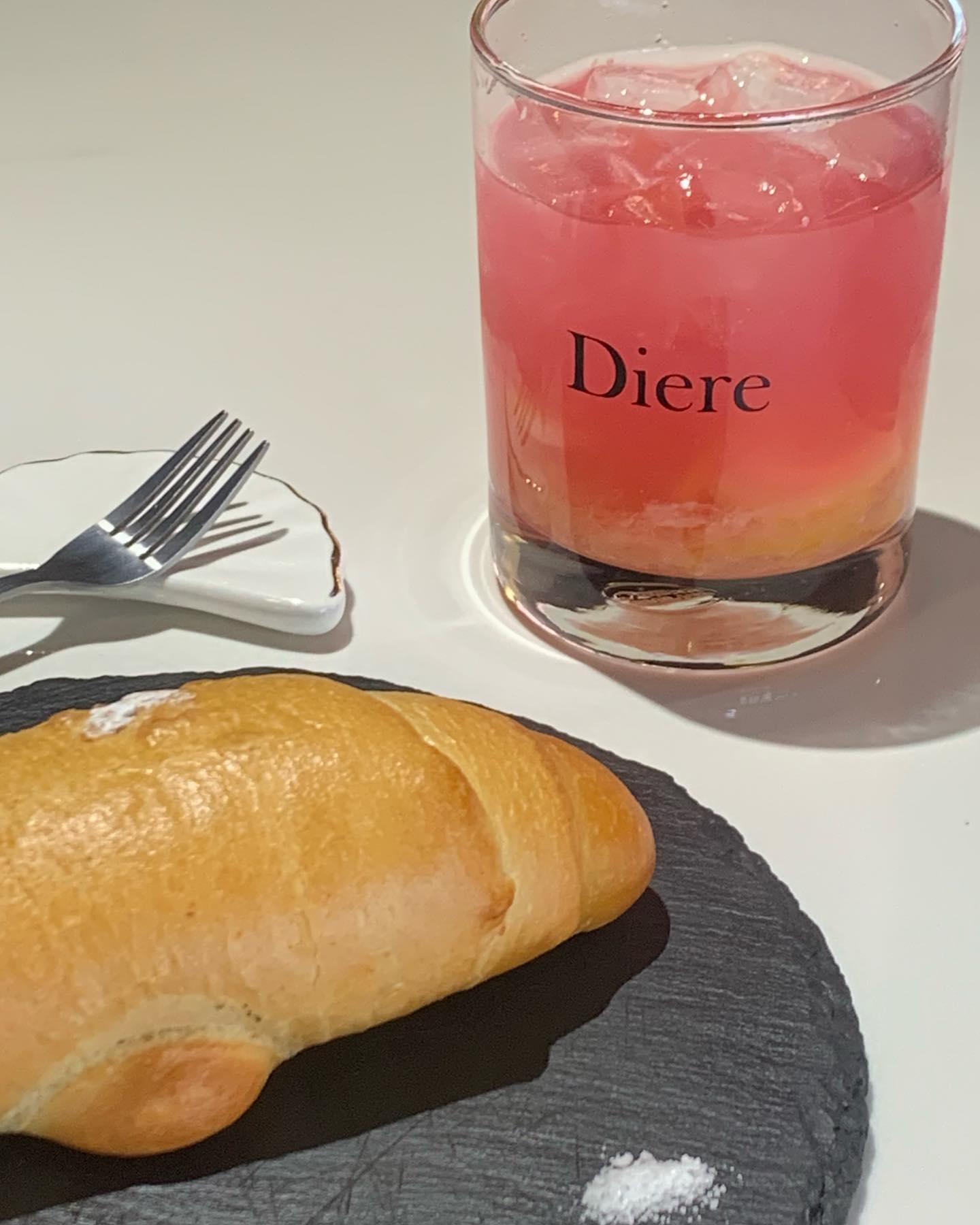 넘 예뻐서 먹기 아까웠던 히비스커스 🌺🍷