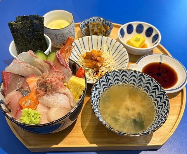 이기수 on Instagram: "#광고 #협찬 정자동 카이센동 맛집 ”히타히타식당“ 오늘은 정자동에 위치한 카이센동 맛집 히타히타식당에 다녀왔습니다‼️ 감사하게도 좋은 기회를 주셔서 다녀왔