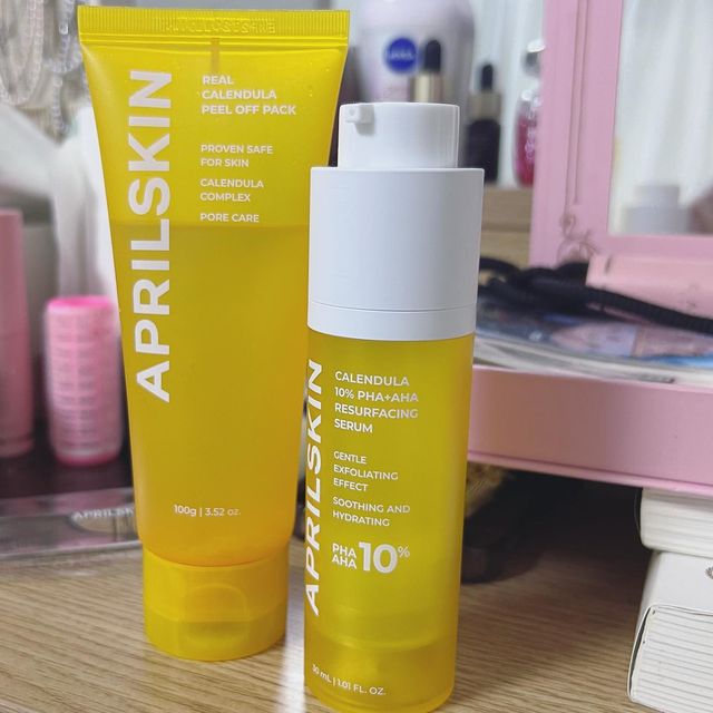 ＳＯＮＪＵＨＥＥ✨ on Instagram: "#협찬 *에이프릴스킨 카렌둘라 필오프팩* 27차 완판! 무려 204만개나 팔린 필오프팩 부문 1위인 카렌둘라 필오프팩 협찬이 들어와서 사용해봤어요:) 1회 사용