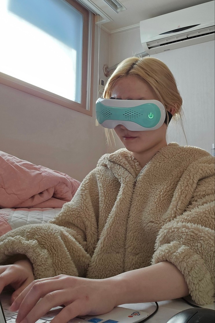 눈안마기 착용할 때마다 아무것도 못하는 게 불편했다면 힐링팩토리 앞이 보이는 별다방 눈마사지기 EYE-7 써보세요!