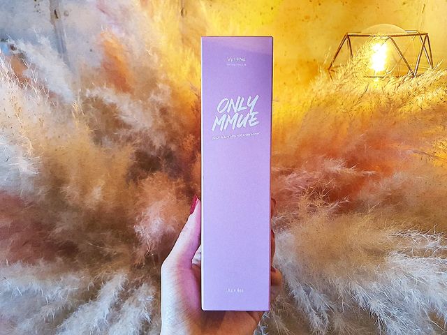 송현서 on Instagram: "#광고#빛나#vyttna#온리뮤#onlymmue#여성청결제#이너에센스#질유산균#여성유산균#냄새제거#y존케어#이너뷰티#여성세정제#여성질세정제#자기관리#여성청결제추천#관리하는여