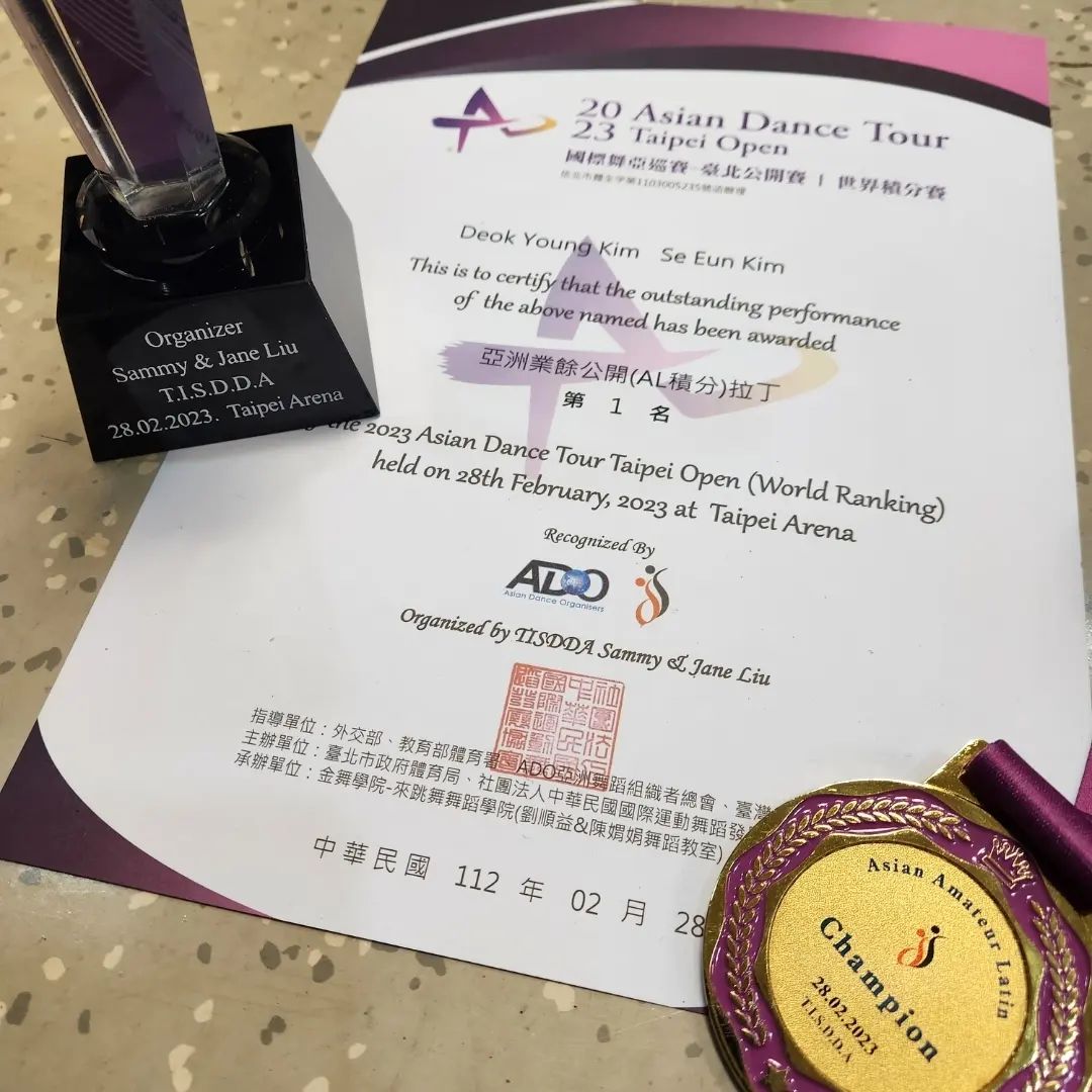Asian Dance Tour 
23 Taipei open 데뷔 무대 1등🕺💃
첫 wdc 국제대회
첫 wdc 결승
첫 라이브밴드 Dance

Asia 1th place🏆
Asia champion 🏆
Open Amateur Final🎖
이라는 좋은 결과를 주셔서 감사합니다.

아직많이 부족하지만 Keep going
남은 Korea open 까지 화이팅❗️

사랑하는 My teacher❣️
blissdance_academy 
blissdance_yujinjo 
jhjlove0613_bliss 

My partner ❣️
135._.sen