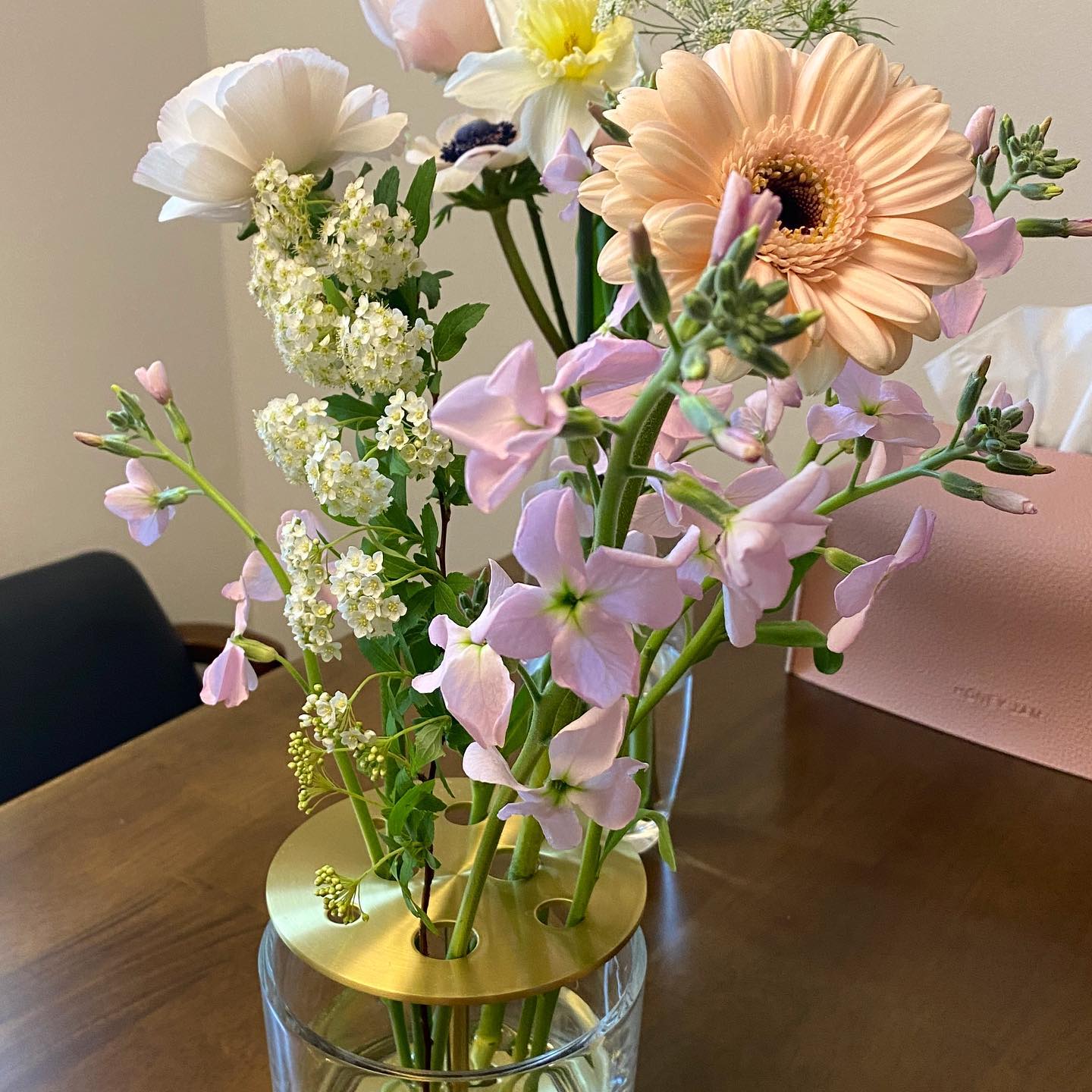 🌸
🌼
예쁜 꽃다발이 잘어울리는
친구 집들이 폭풍수다와
디저트까지 모두 너무 좋았던 하루
축하해줄일이 많아서 행복한날 💕😍