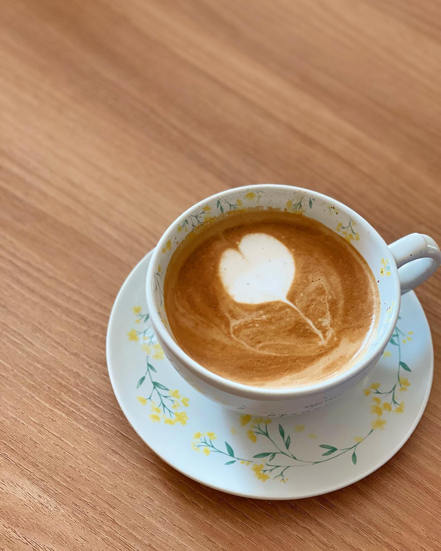 #ෆ 
 
 
 ,
 ,
의도하지 않았 ,,
당황스러워 보이는 ෆ 
 
 
#집콕 #라떼 #라떼아트 로 쳐주나요 
#☕️❤️ 
#라떼맛집 #홈카페 #조용한주말 #쉼