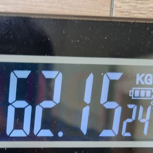 집떠나면_후회없이 살고 싶은 사람 on Instagram: "3월 1일 몸무게 62.15kg 어제랑 같은 시간인데 1kg나 차이나네요 하루에 0.1kg를 증량의 목표로 삼으랬는디.. 음.. 계속 기록해봐야겠다..!! 그리고