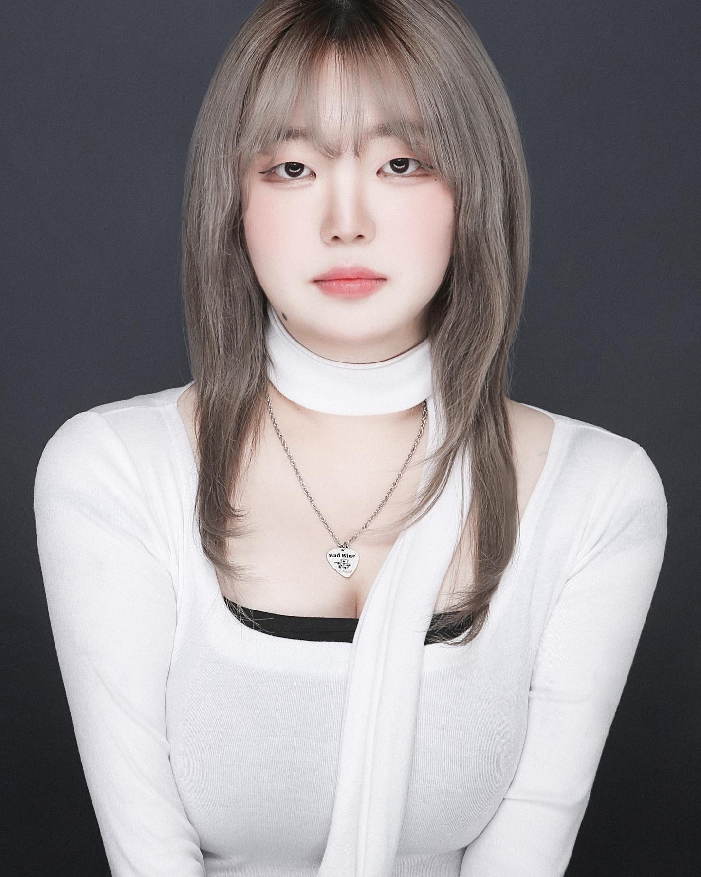 NEW 민증사진 찌금
이쁘게 찍어주셔서
감사합니다 감사합니다
정말 사람을 만들어쥬셧다
채고.. ( ˊ ᵕ ˋ )♡.°❤️‍🔥