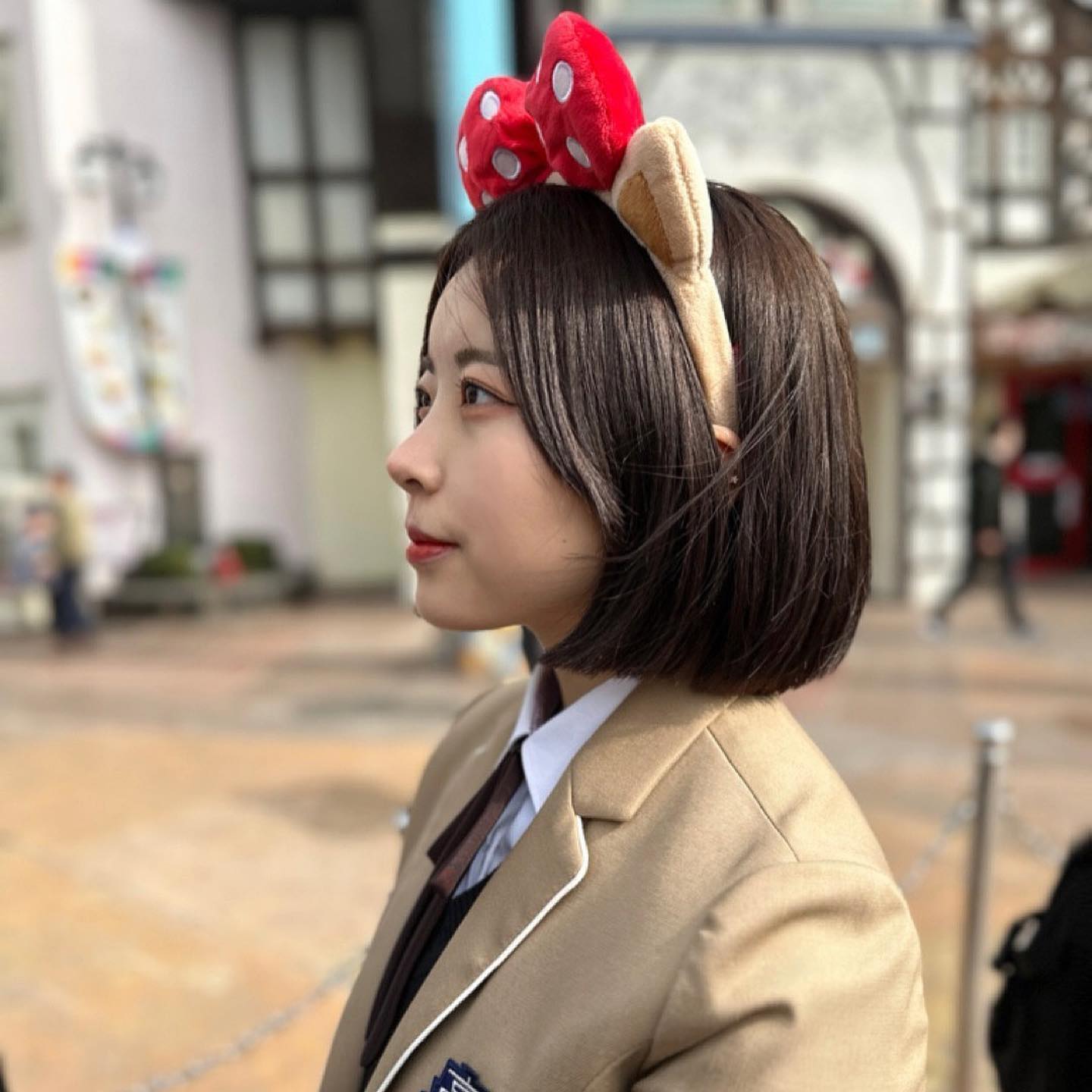 놀이기구 타기 전과 후🎠
나 분명 뽀송했는데..?

#롯데월드 #반오십
#후룸라이드타고 물범벅