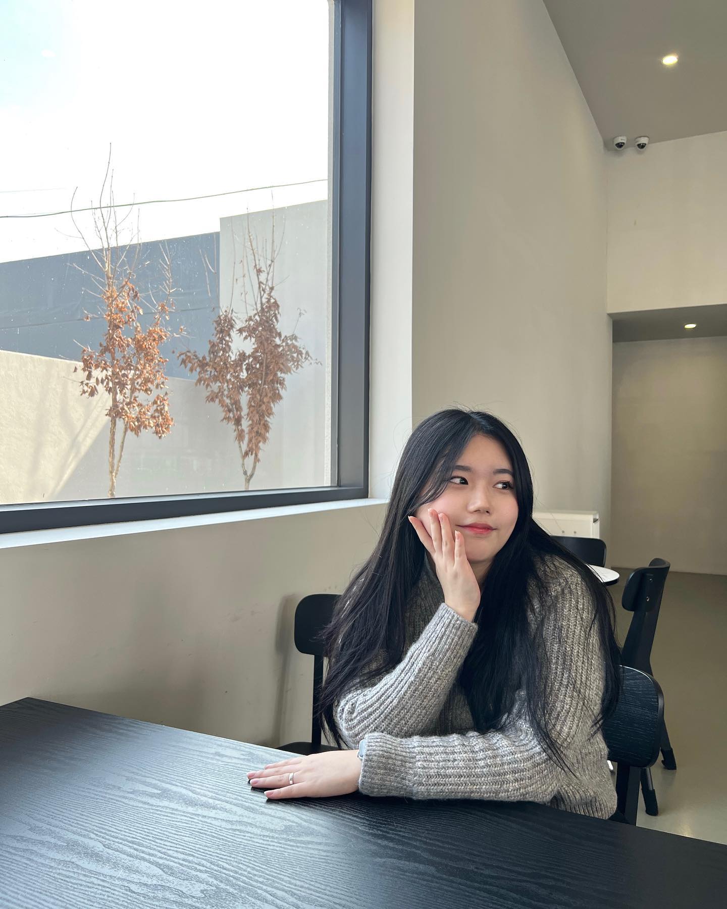 여유로운 척 하지만 당장 내일 시험인 사람 ᵔᴥᵔ