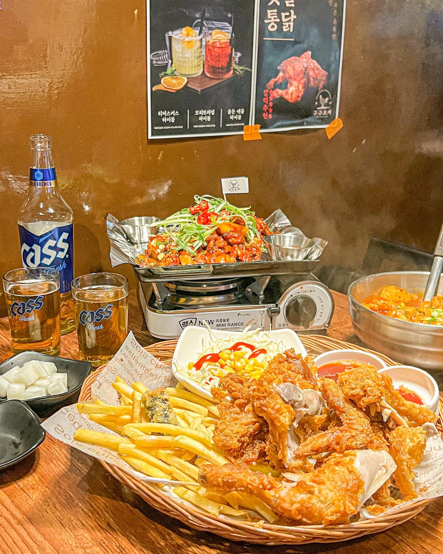 구구하세료 
-
googoopocha23 
-
경대북문 갓성비 치킨 닭구이 맛집 ! 

.
.

#경대북문맛집 #산격동맛집 #경북대맛집 #구구포차 #대구치킨 #대구닭구이 #수성구치킨맛집 #수성구통닭맛집 #대구치킨맛집 #대구통닭 #대구통닭맛집 #대구두마리치킨 #맛스타그램 #먹스타그램 #치킨 #치킨스타그램 #먹방 #food #foodstagram #좋아요 #맞팔