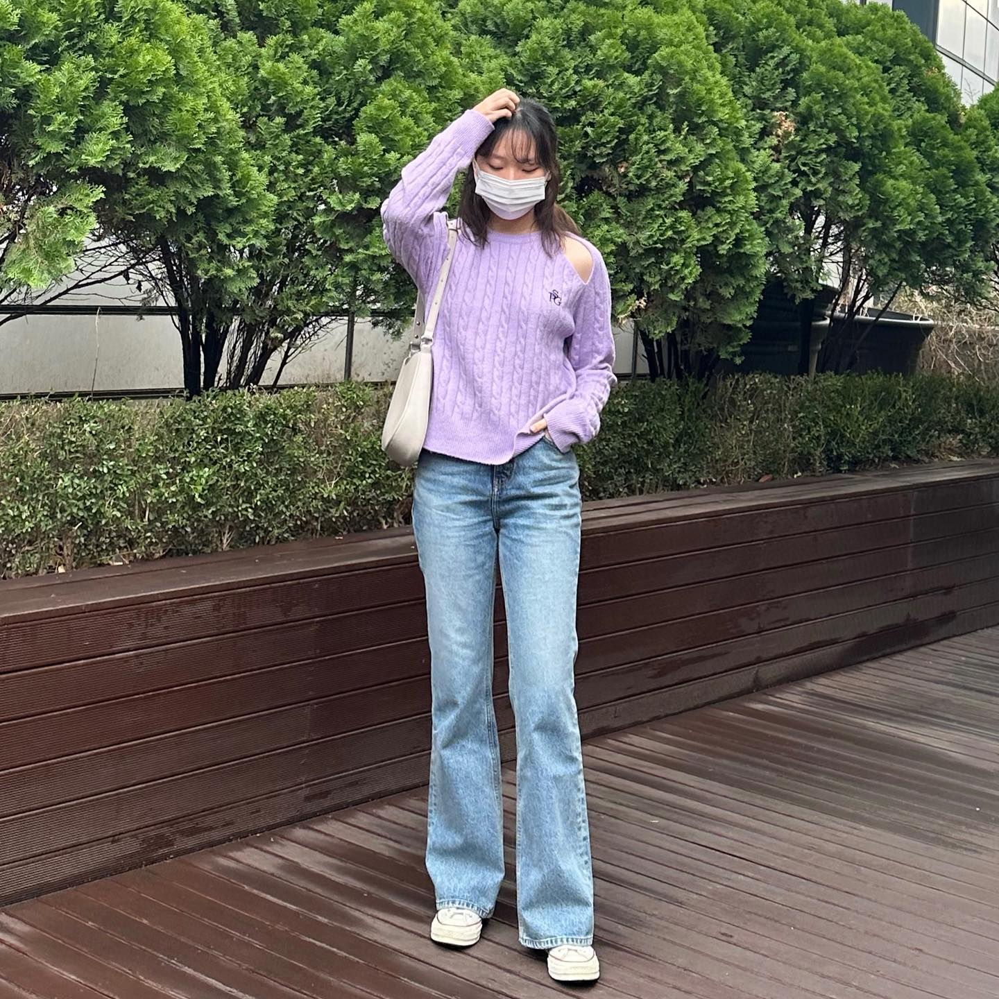 #협찬 봄에는 파스텔톤?🌈

philogram_official 에서 시그니처 와이드 데님 부츠컷을 제공받았습니다.

필로그램만의 차별화된 원단과 매력적인 워싱이 돋보인 제품입니다🥰 또한, 부츠컷 특유의 허벅지부터 무릎까지는 예쁘게 달라붙고 무릎부터 바지 하단까지는 와이드하게 떨어지는 핏감이 정말 마음에 들었습니다😆🤍

#필로그램 #데님 #청바지 
philogram_official 
philogram_ad 
philogram_er
