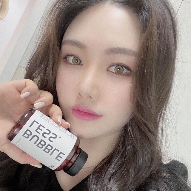 박 유진 on Instagram: ".
PMS로 인한 불편한 상태 개선에 도움을 줄 수 있는 기능성 원료들이 함유되있어서 나에게 꼭 필요한➿🙏🏻
⠀
⠀
💡월경전 변화에 의한 불편한 상태 개선에 도움을 줄 수 있는 '감마리놀렌산' 함유 (월경전증후군 해소에 도움)
⠀
💡철의 흡수에 필요하며 결합조직 형성과 기능유지에 필요한 비타민C, 스트레스로 인한 긴장완화에 도움을 줄 수 있는 L-테아닌 함유
⠀
💡 달맞이꽃종자유보다 2~3배 많은 감마리놀렌산을 함유하고 있는 보라지종자유 사용
⠀
💡여성에게 좋은 다양한 부원료 함유!

#버블레스릴리프 #리뷰쉐어 #ad"
