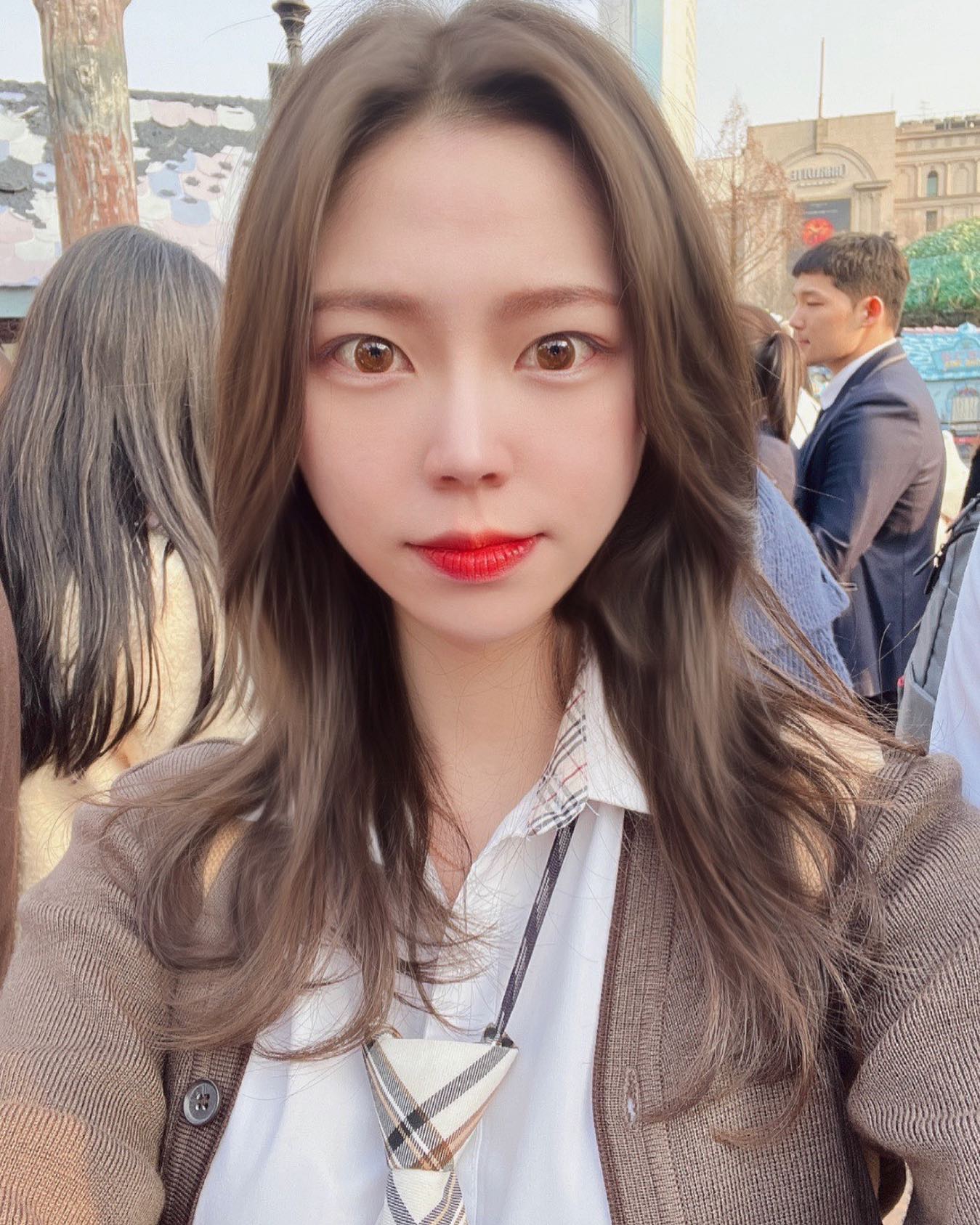 눈뜨기 진짜 어렵다. .