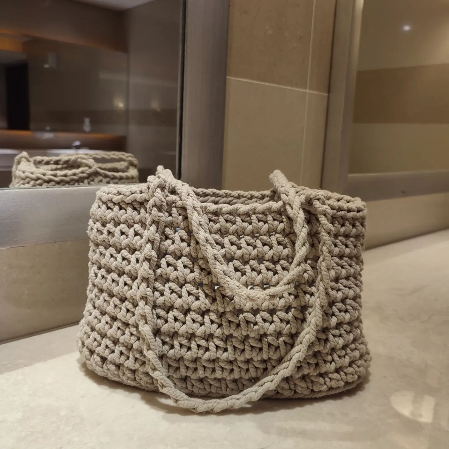 chainy shoulder bag
size: 30 x 20 cm
price: 200k
material: macrame yarn
available in other color option

order through dm or shopee
shopee link in bio ❤