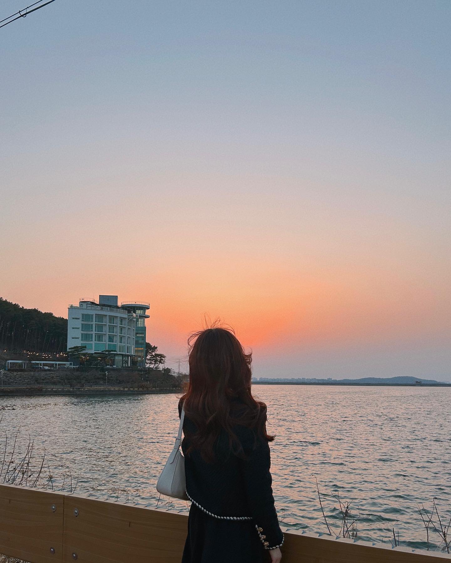 ⠀
⠀
면허증에 잉크도 덜 마른 녀석이
여까지 운전 하느라 고생해따...🥹
⠀