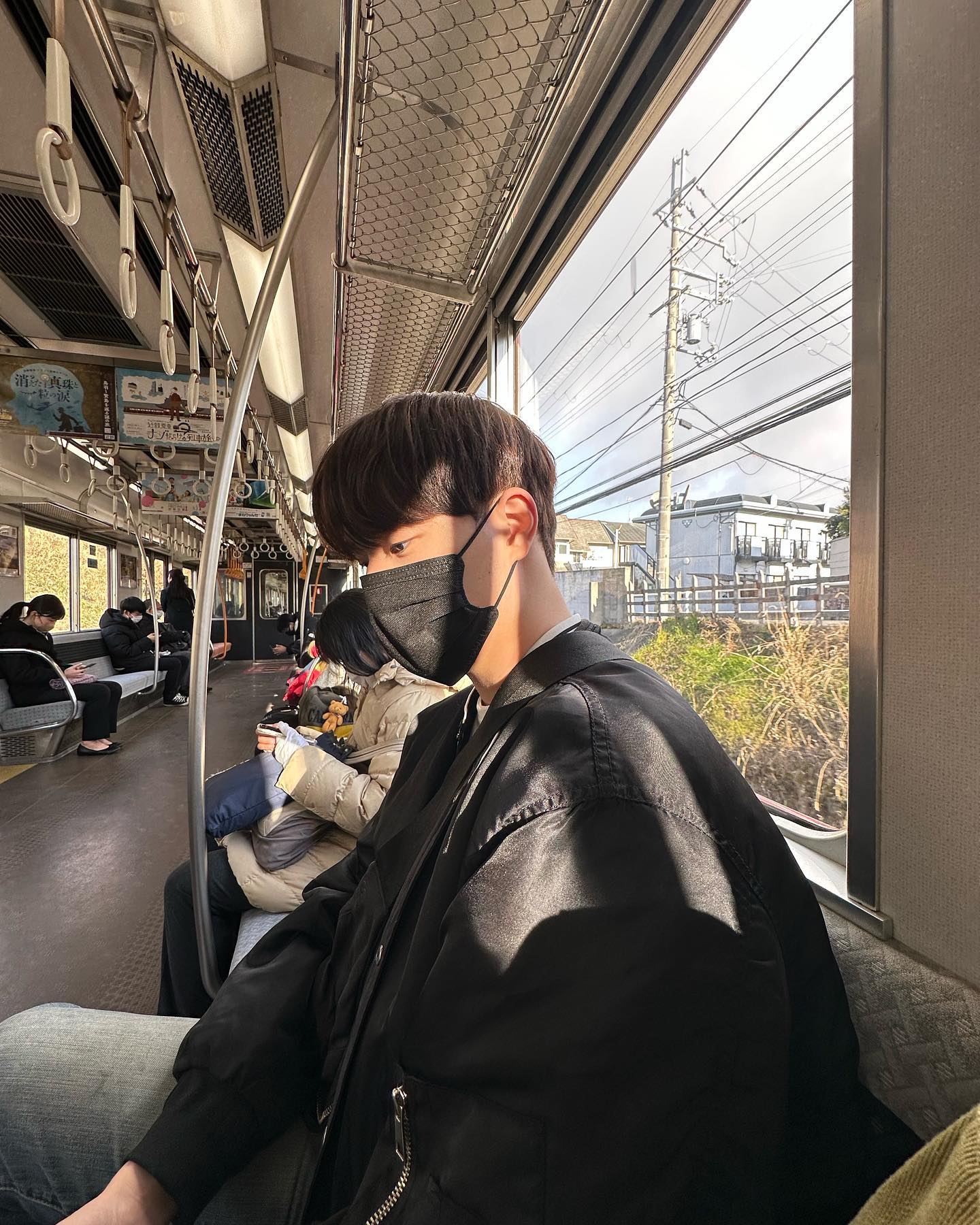 日本の地下鉄
조용해서 좋은 일본 지하철..😶
