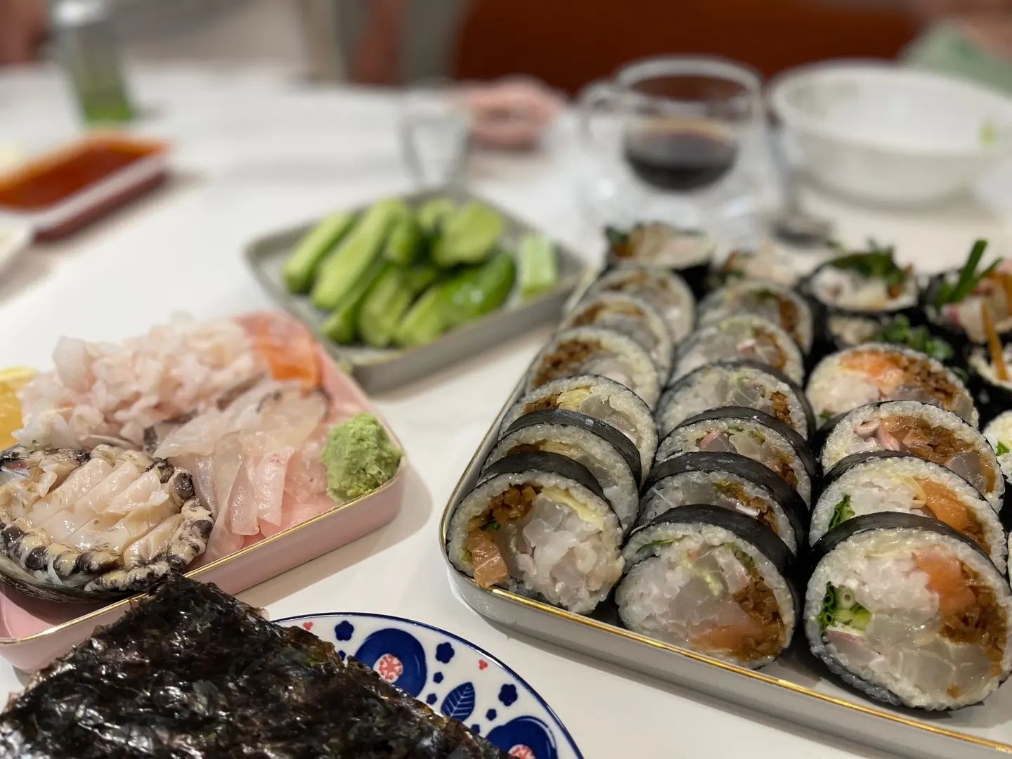 #첫줄

#회김밥
#회
#김밥
#홈자카야
#홈파티

해비알콜러들의 파티....

#요리하는여자 #요리스타그램
#요리 #다이어트요리 

#cooking
#cook
#cookingram 

#한식 #koreanfood 
#혼밥 #일상요리 #일상스타그램 #일상 
#daily #today #todayfood 

#먹스타그램 #먹부림 #먹방 
#요리하는여자 #요리사
#자취요리 #한끼 #한끼식사