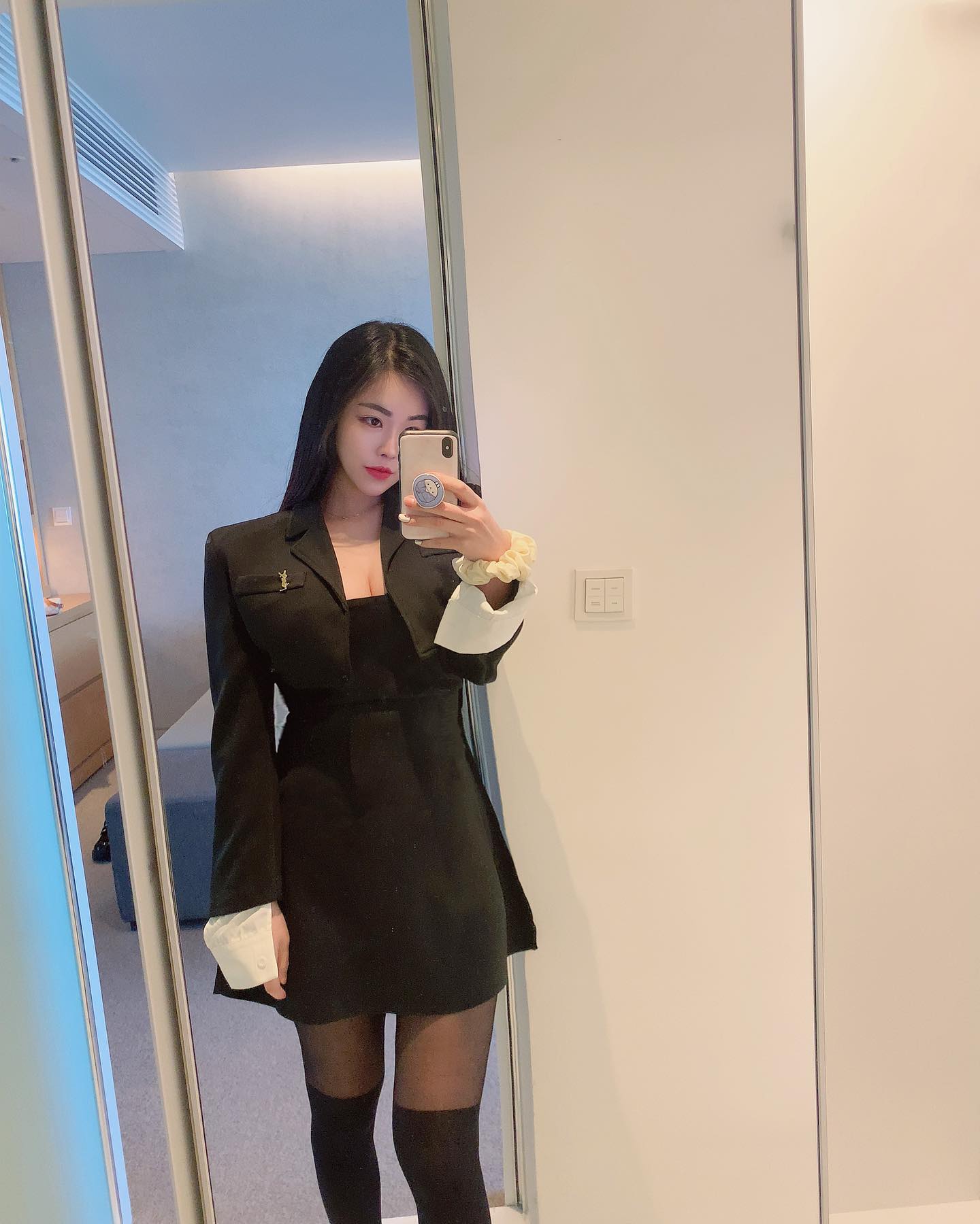 거울샷은 필수

#미러샷 #셀피 #셀카 #selfie #like #일상 
#ootd #dailylook #f4f #outfit