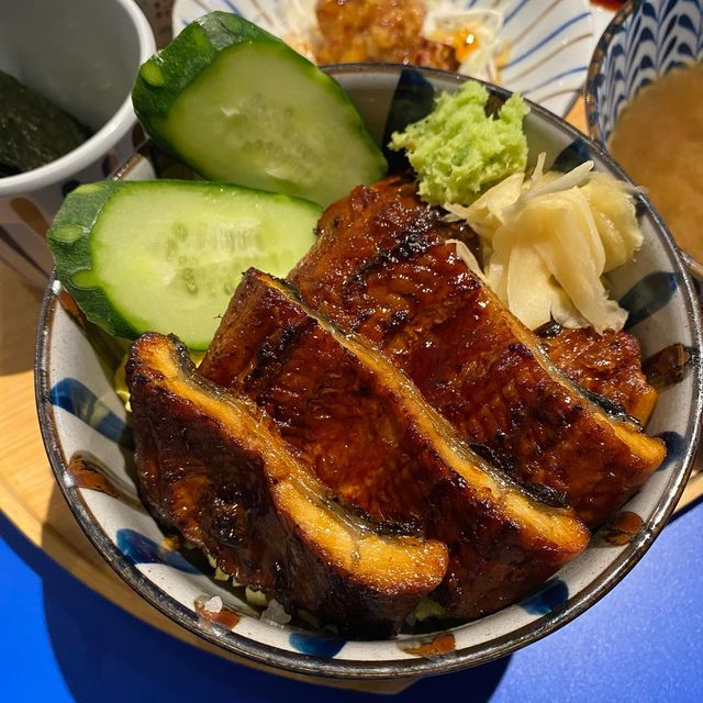 딩동 [서울맛집/분당맛집/수원맛집] on Instagram: "히타히타식당 [분당] 분당정자동 카이센동 전문점 히타히타식당 20년 경력의 일식 오마카세 셰프님이 갓 오픈한 카이센동 전문점 신