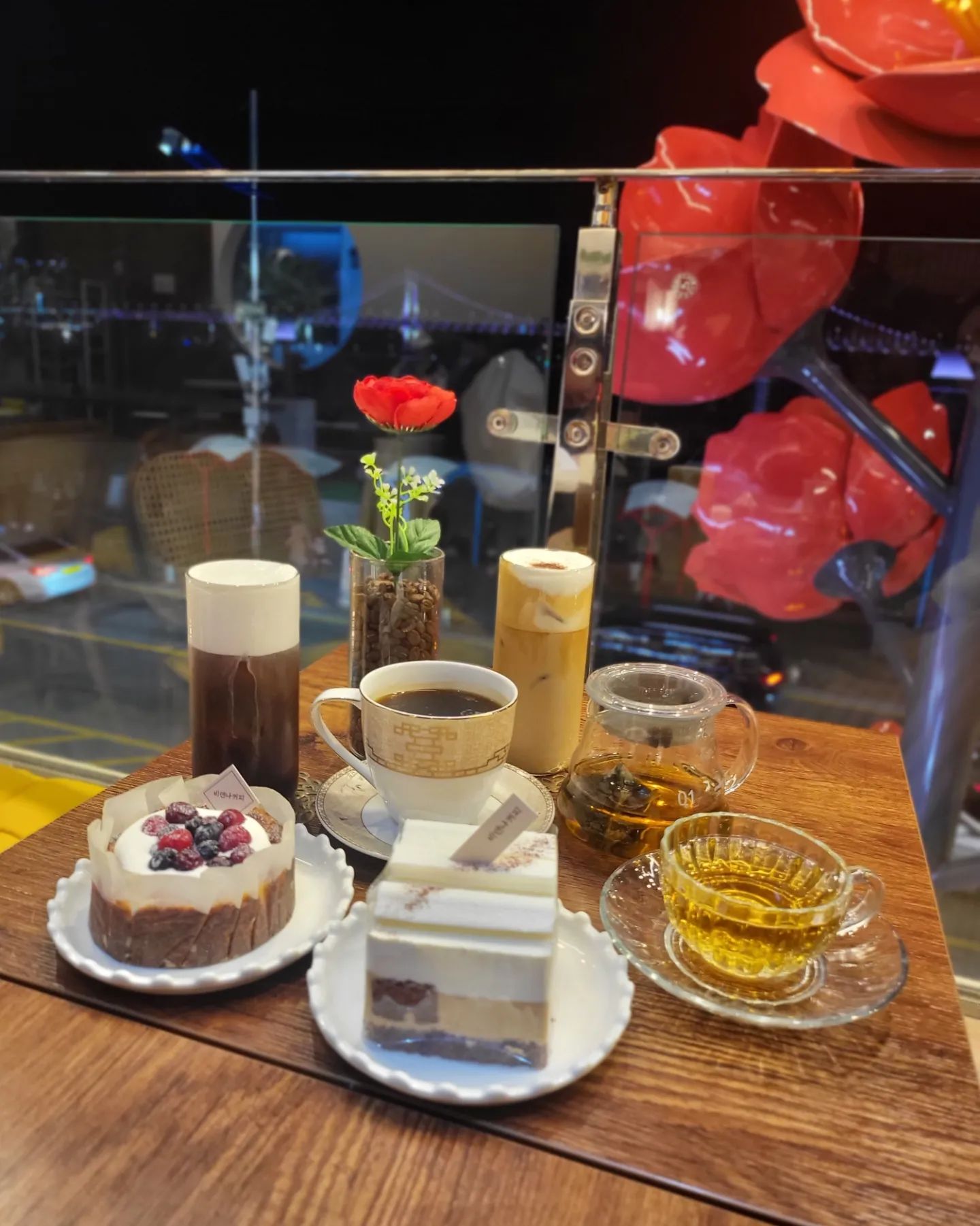 #광안리한옥카페 #비앤나커피 ☕️

#광안리카페 #광안리비앤나커피
viennacoffee.gwanganri
🌉부산 수영구 광안해변로 165 2층 202호 비앤나커피
🎆부산 수영구 광안동 201-5
⏰️영업시간 10시-23시
🕥마지막 주문 22시30분
🥤포장 가능
🚗15천원이상 구매 시 주차 1시간 지원
☎️0507-1351-9326

#부산광안리 #광안리 #광안리오션뷰카페 #광안리데이트 
#부산광안리여행 #광안리여행 #광안리모임 #광안리해수욕장 #광안리브런치 
#광안리케이크 #광안리불꽃축제 #광안리카페 #광안리디저트 
#광안리신상카페 #부산광안리카페 #부산광안리해수욕장 #부산광안리오션뷰카페