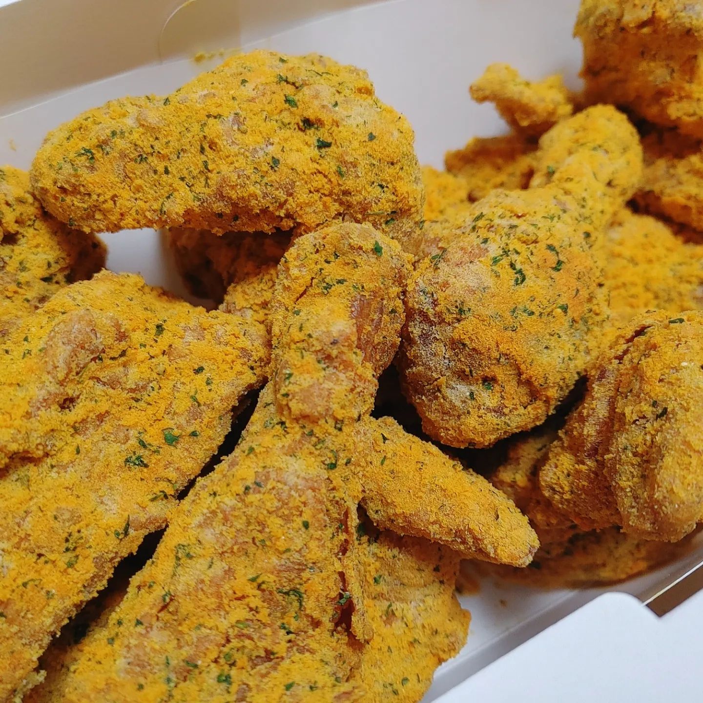 🍗 치콜데이 뿌링클

우울하니까 치킨시켜줘 !!!!!!!
역시 치킨은 나의 소울메이트....💕
다음주 짝꿍이가 없을 생각하니까 슬프고 ,
기쁘고(?) 자유롭고 심심할듯 ㅋㅋㅋㅋ
담주에 또 혼치맥 해야쥥.....

치킨사랑 나라사랑

#먹보얄라 #배달스타그램 #뿌링클