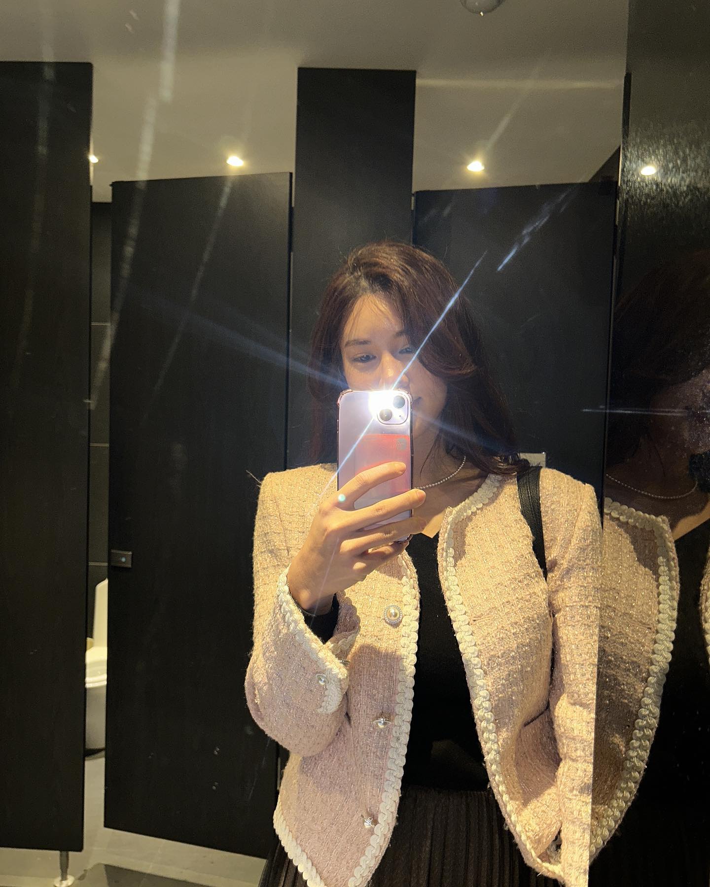 이 할미는 라이트 켜는방법 까먹어서 찾니라 혼났어 🔦 .. MZ