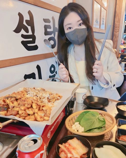 옌이 on Instagram: "#협찬 마포역에서 5분거리에 있는 꿀때기곱창!! 세트메뉴로 알곱창+야채곱창+주먹밥+치즈+콜라까지!! 32500원으로 저렴하고 맛있는 꿀때기곱창~ 양도 많고 술안주로도 짱짱!