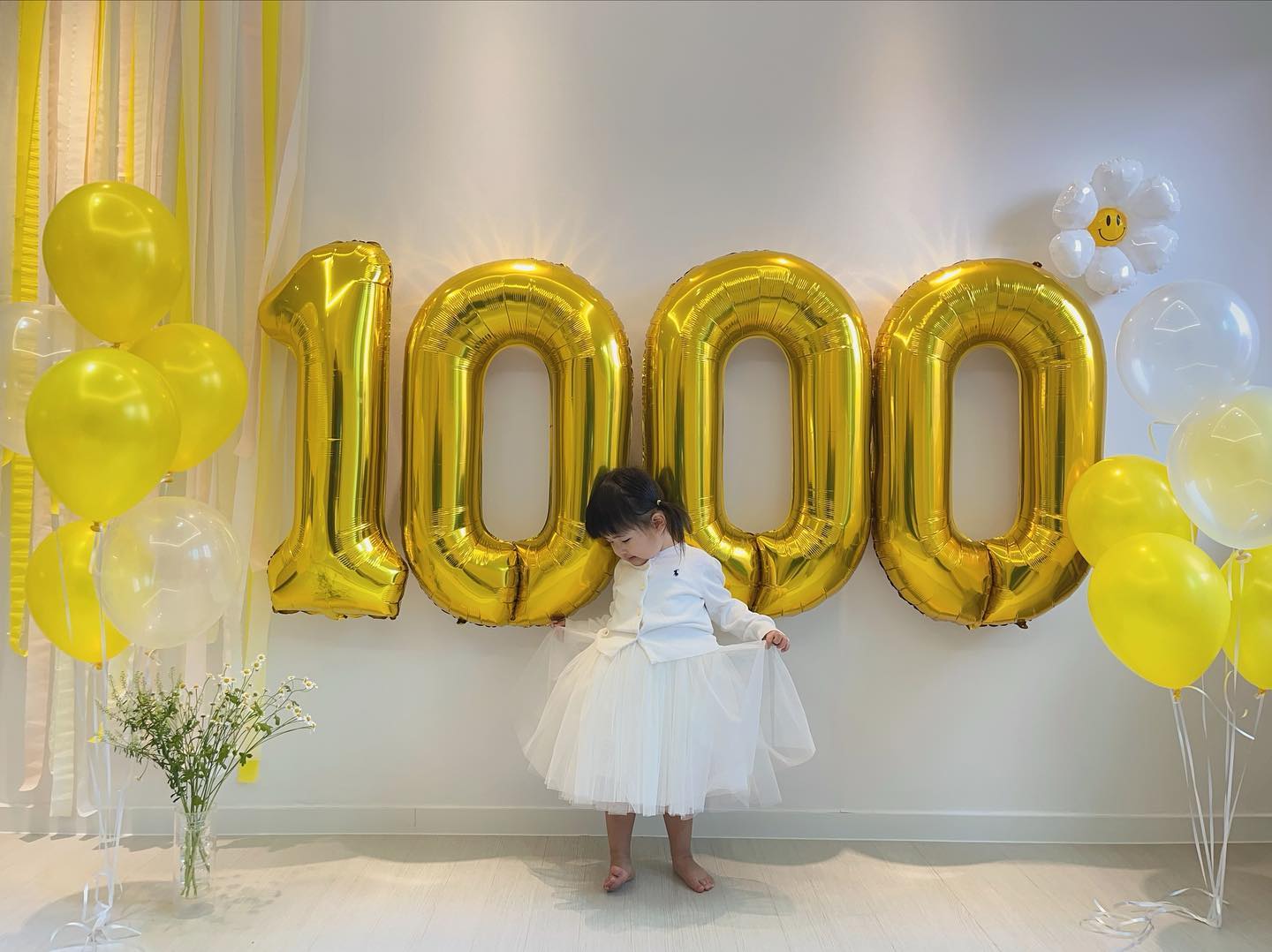 내딸💛 태어난 지 1000일.
#튼튼이에서하은이로 
1000일동안 쑥쑥 크느라 고생했어 하은아:) 엄마 딸로 태어나줘서 고마워💛 
#평생친구