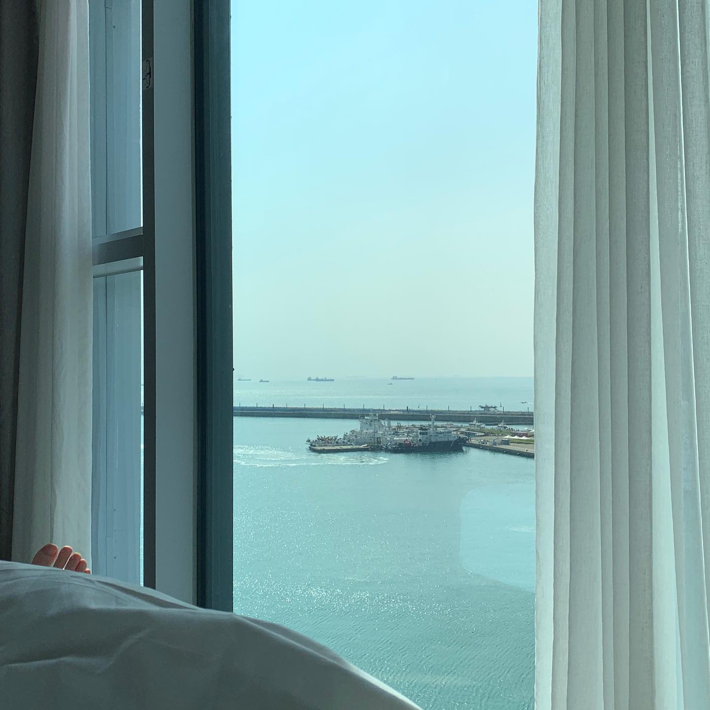꿀 뷰♡̷̷̷