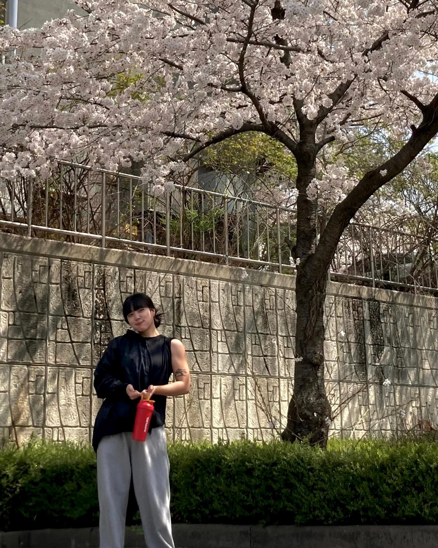 나 어깨 까는 데 맛들려버려
