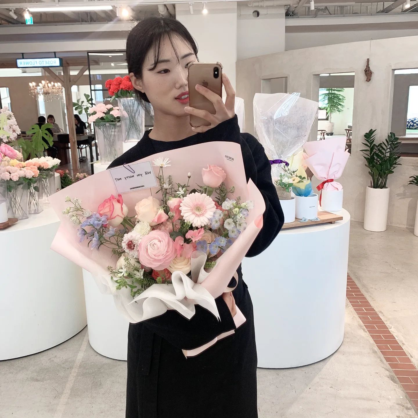 오늘 예약 프로포즈다발.. 💐
색감 넘 이쁘다💕💕
.
.
#프로포즈 #꾳다발 #꽃집 #플로리스트