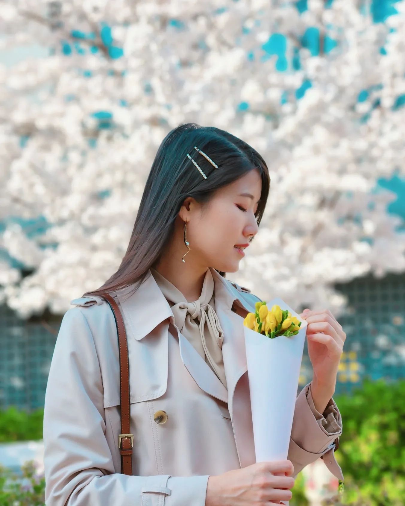 홍대 #경의선책거리 벚꽃데이트🌸
벚꽃 너모예뻐따!!!