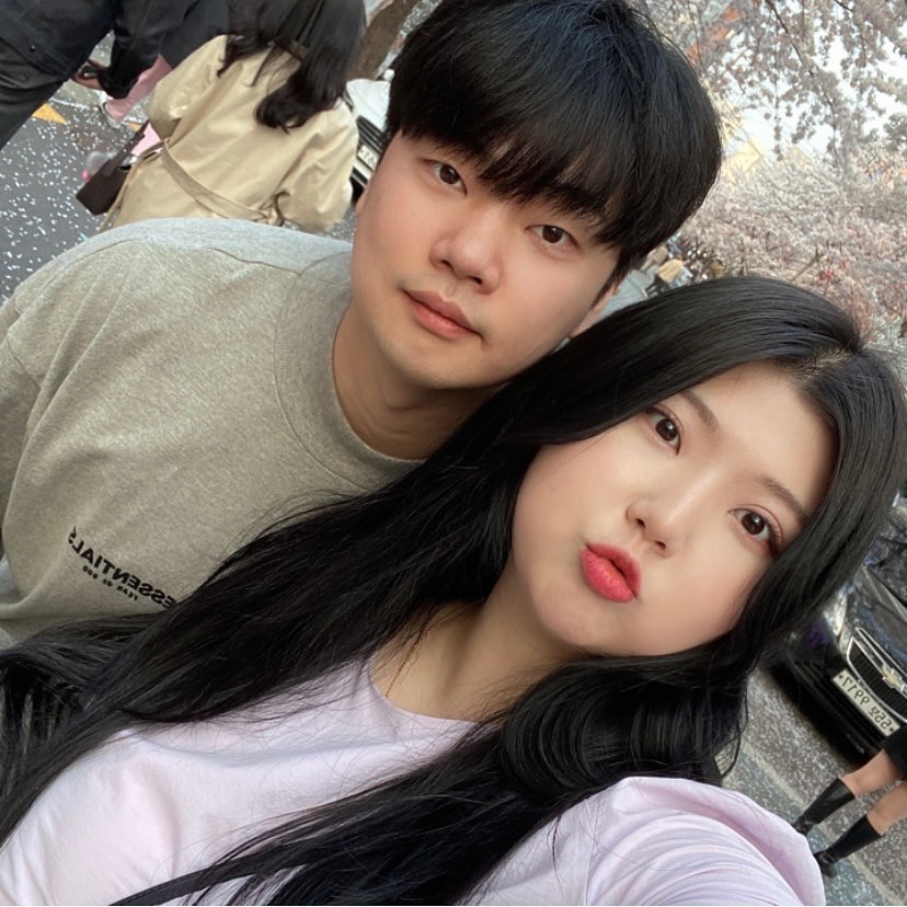 같이 보내는 4번째 봄🌸3주년이라고 생각지 못한 꽃다발에 선물까지😢 
4년차 시작 앞으로도 잘 부탁하고 서로 소중함 잃지 말자구용🫶🏻❤️🫶🏻