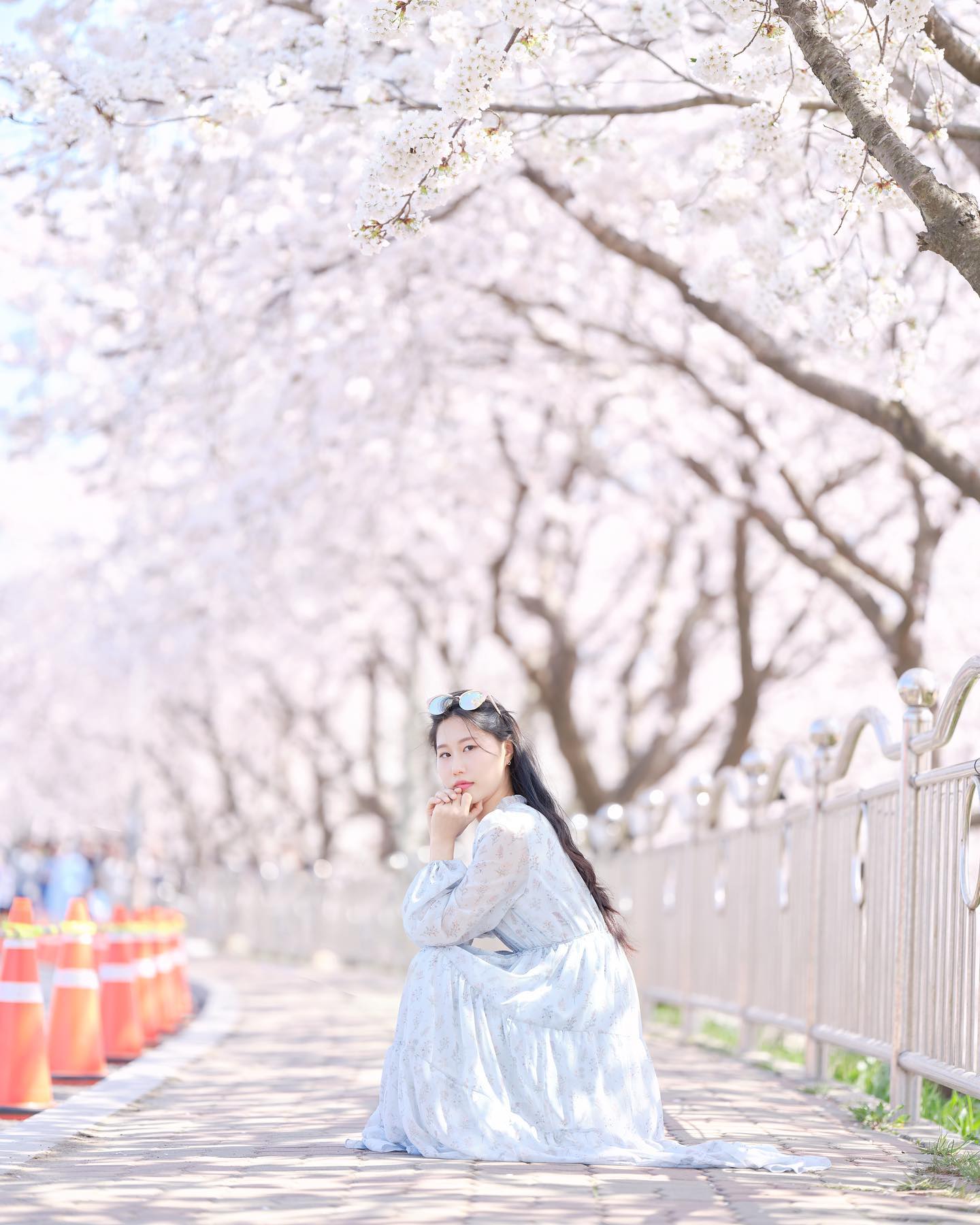 🌸벚꽃 막차 탑승🌸

📌: #해미천#해미읍성#벚꽃명소 
📸: raflia.jpg 
👗: donyadoll.seoul