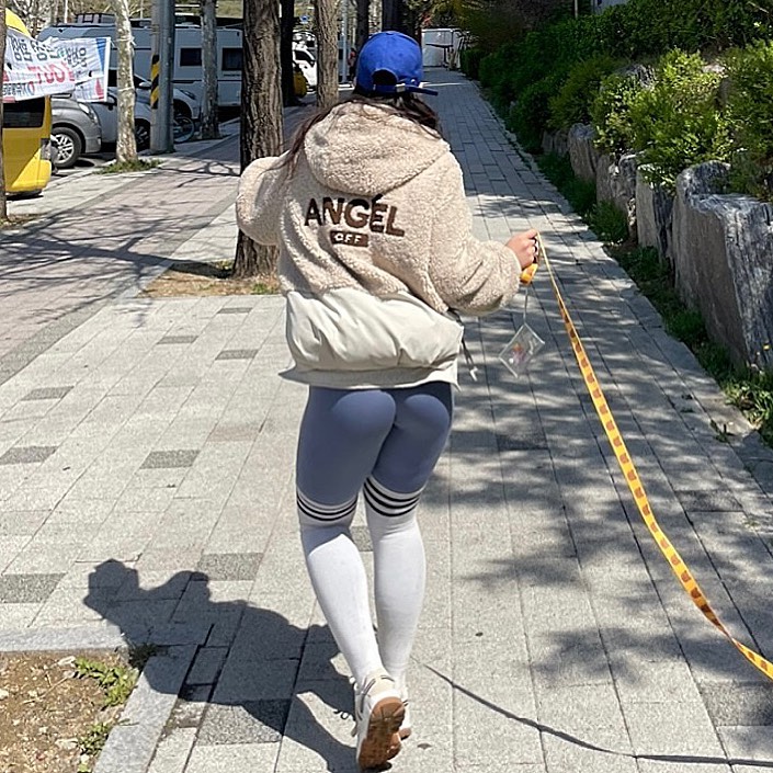 👸🏻송공주 잔망스럽고 귀엽〰️??🥴❤️ 
.
.
.
.
.
.
.
#운동 #운동하는여자 #하체 #Gym #스쿼트 #운동녀 #선팔하면맞팔 #운동기록 #운스타그램 #헬스녀 #레깅스 #운동복 #운동스타그램 #헬린이 #ootd #헬스타그램 #멍스타그램 #헬린이의하루 #운동소통 #좋아요 #안양 #안양일번가 #시흥 #범계 #평촌 #헬스 #일상소통 #ㅇㅇㅇ #벚꽃 #오운완