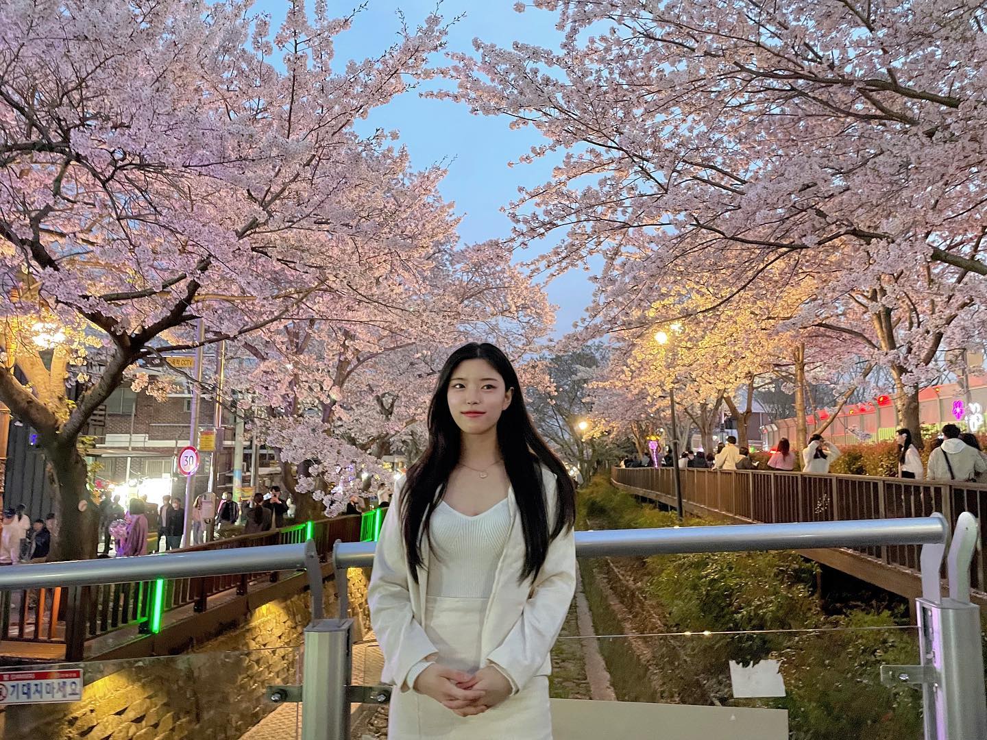 사진빨이라 Sorry~~~ ╮(•ω•)╭