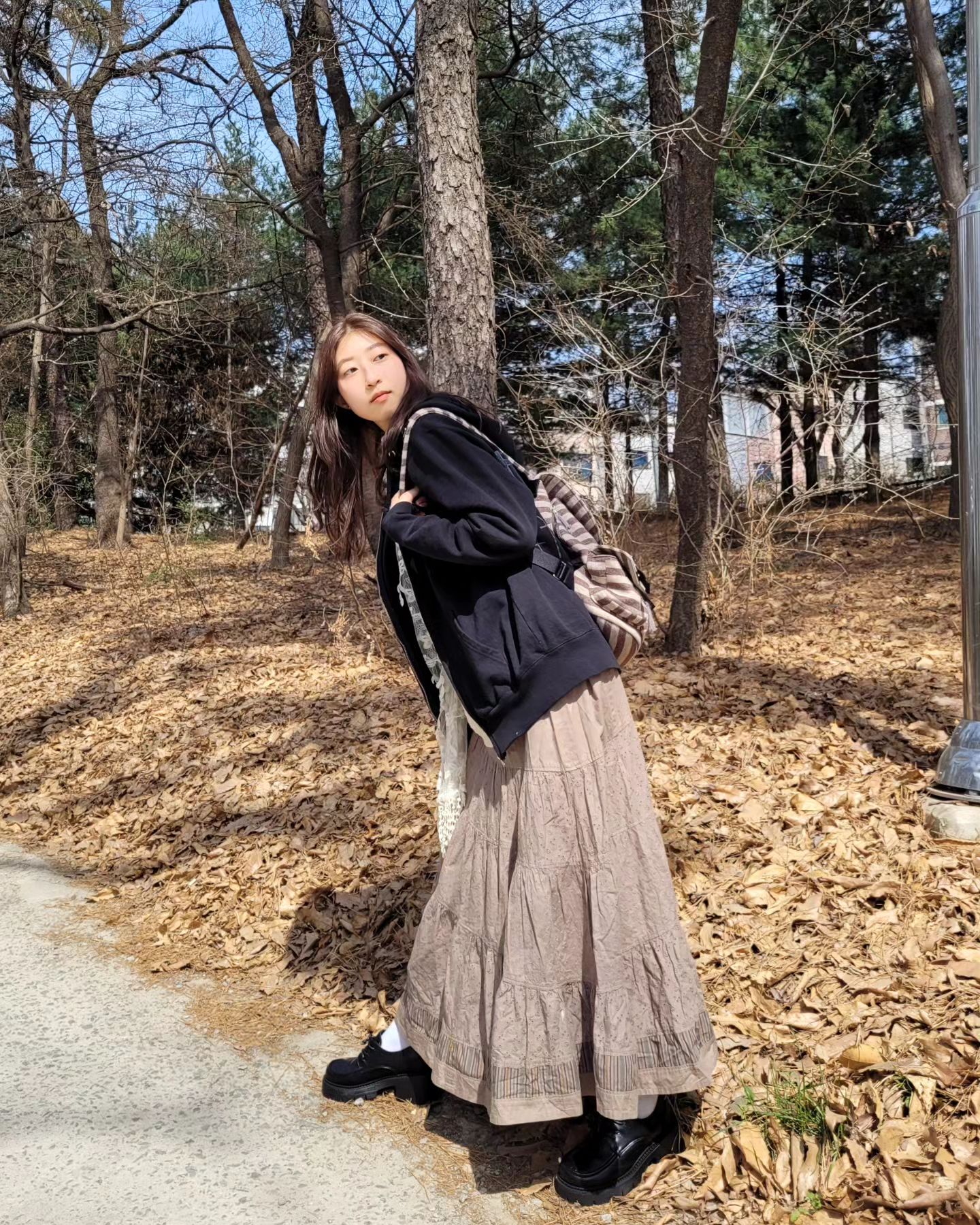 빈티지 착장!!

신발 양말 가방빼고 전부 빈티지🤎🤎

요즘 너무 바빠서 답방이 많이 밀렸는데 시간 날 때마다 갈게요!!

#빈티지 #빈티지패션