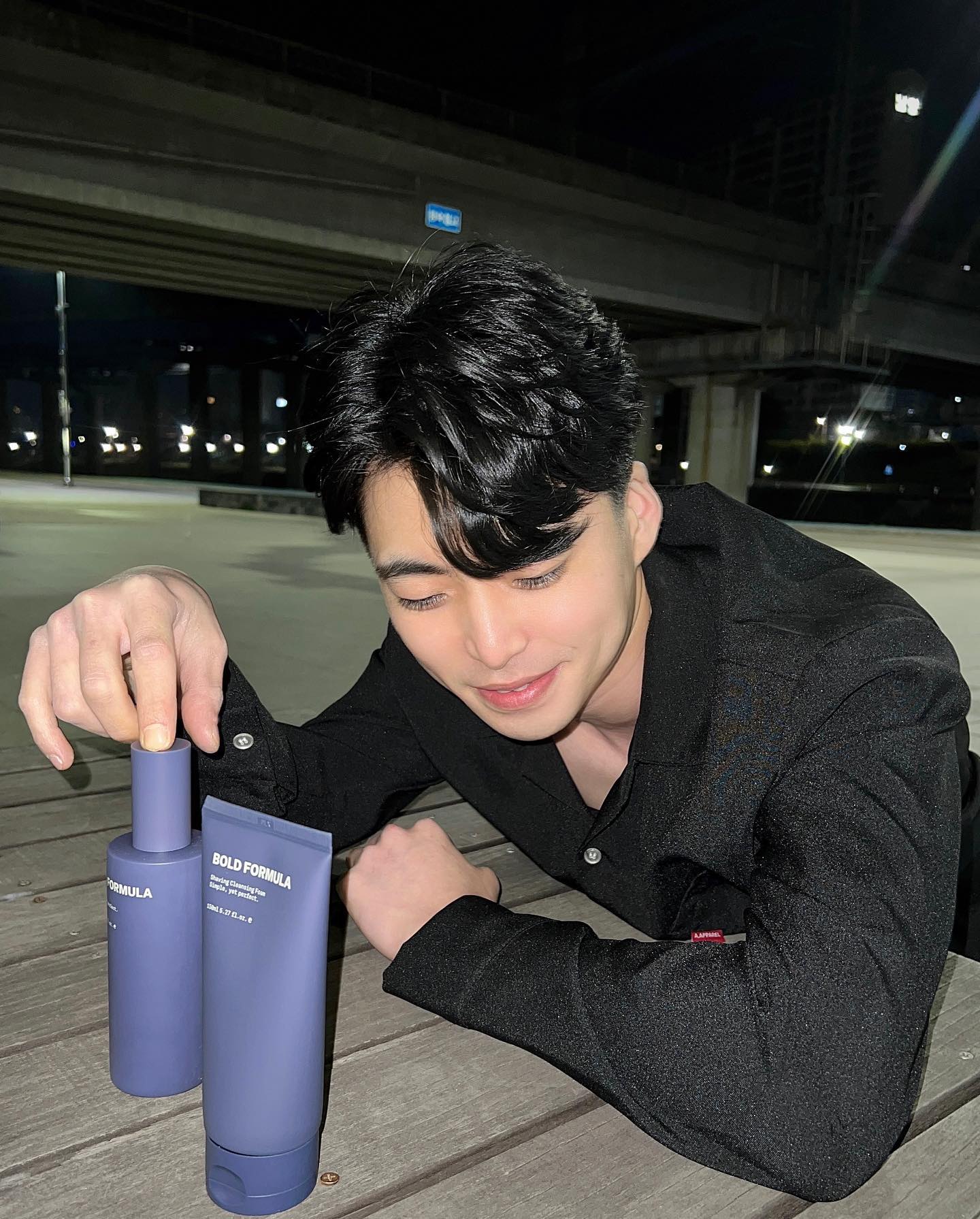 #광고
BOLDFORMULA

면도하는 남자들 스킨케어 브랜드 포드포뮬러🤫

#볼드포뮬러쉐이빙클렌징폼 초밀착 절삭 면도 & 고보습 세안 한번에가능해서 아침 준비 걱정 놉!😶‍🌫️
#볼드포뮬러미스트토너 스프레이형 토너까지 완벽

거품도 풍부해 아침마다 거품목욕 즐기고 싶어진다니까요😉

4.6 ~ 4.16 동안 "브랜드 최대 할인전"에서 전제품 최대 45% 할인! 남자친구, 부모님 선물🎁 좋은 기회 놓치지마세요🤪

#볼드포뮬러 #남자화장품 #남자선물 #올인원 #클렌징 #스킨 #토너