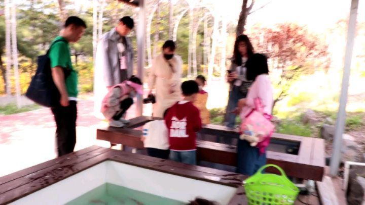 .
어린이날 어디가볼지 고민이라면?!!
파주 퍼스트가든 어떠세요?

동물들 먹이주기도 있고
말타보기도 있고
전통놀이체험도 있고
식물원도 있고
놀이기구도 있고
불빛축제도 있고

없는게 없는 파주 퍼스트가든❤️

아이와 함께하는 날 방문하기 딱 좋아요.
여름에는 물놀이장도 생기는건 안비밀ㅎㅎ
.
#퍼스트가든 #파주가볼만한곳 #당일치기여행지 #어린이날가볼만한곳 #보스코숲속의카페