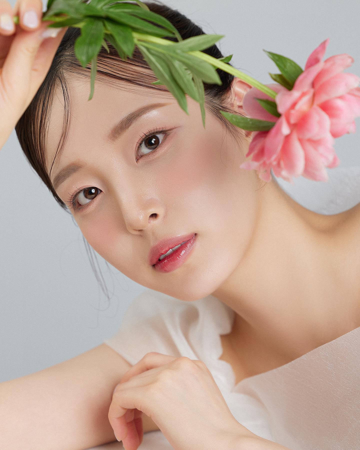 🌺

#photographer studioedit_ 
#makeup makeup_yejin