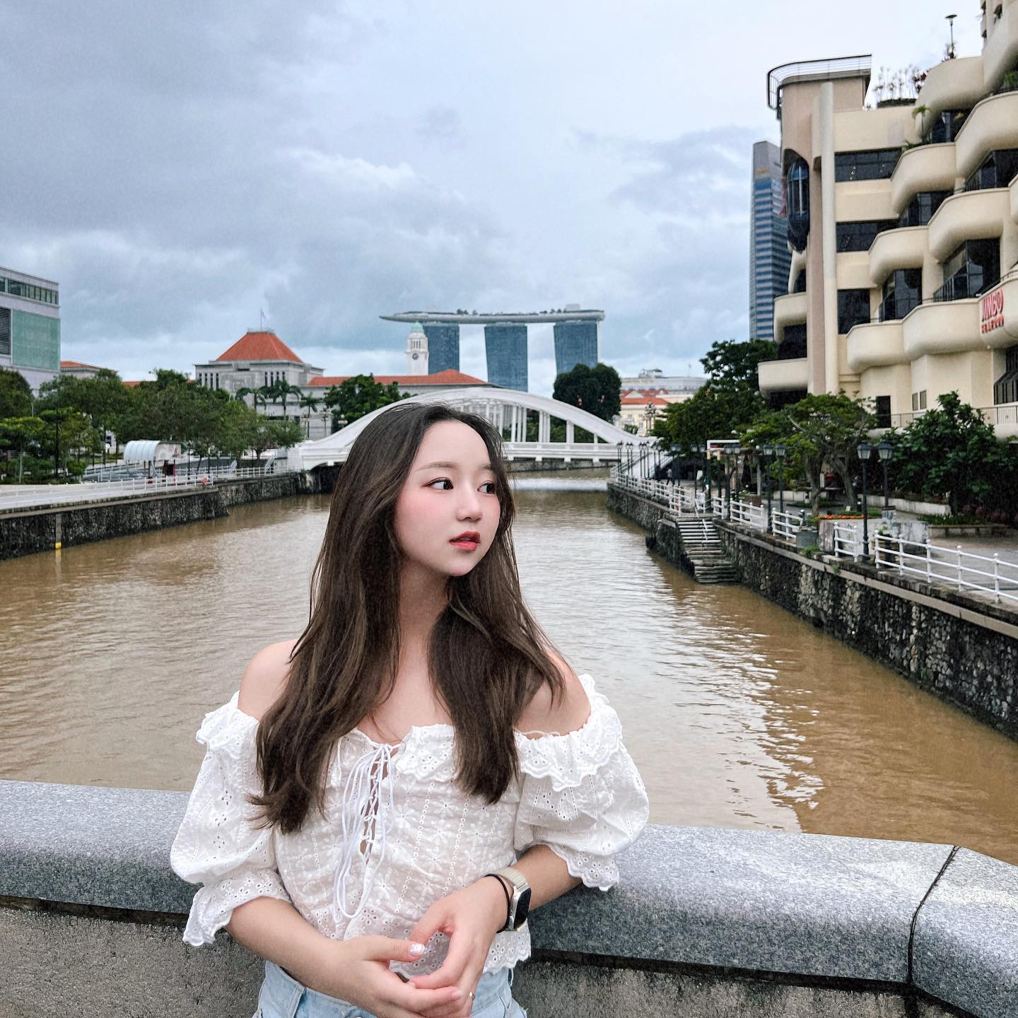 🇸🇬 day 1💙