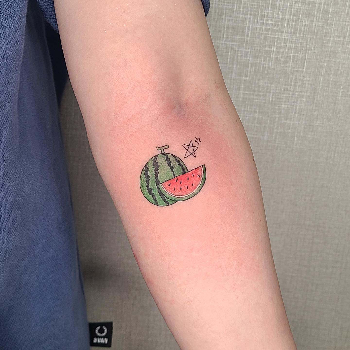 이번에도 강제금주 잘버텨보자구🍉✨

(2020.04.15일에 타투하고 2023.04.15일에 새 타투하기 
노린거아닌데 지금보니까 날짜가 똑같아서 소름돋자나🙄)