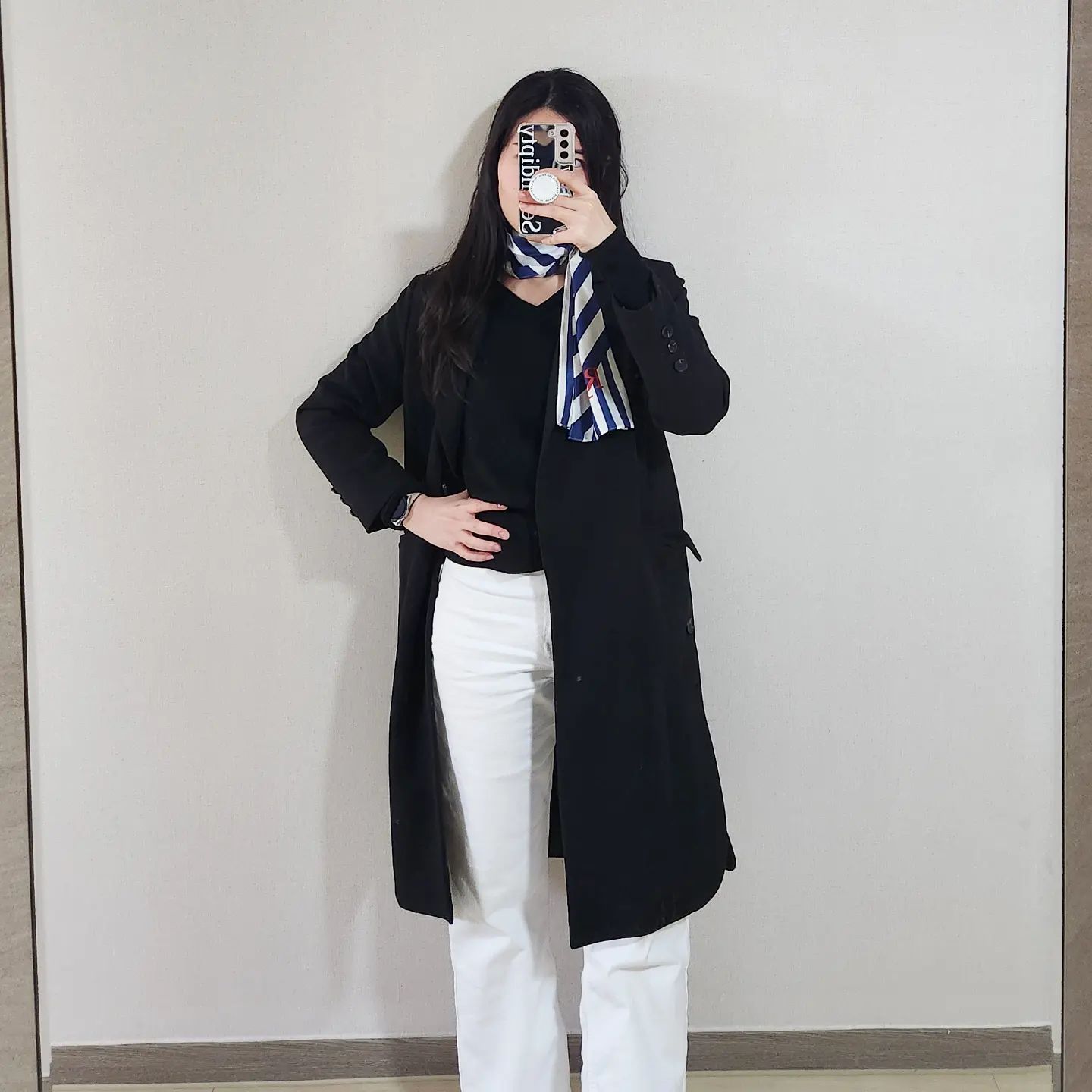 목이 아파 목 보호가 시급❗
그럴땐 스카프로 긴급처방 👍🏻

#직딩출근룩 #직장인다이어터 #직장인ootd #직장인돌려입기 #직장인룩 #직딩그램 #직장인 #직장인룩 #직장인데일리룩 #직장인델룩 #직장인봄코디 #직장인봄패션  #봄코디 #봄ootd