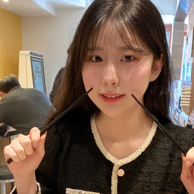 윤가은 on Instagram: "☀️생활의 달인에도 나왔던 만두 맛집 한남동 단당 #협찬 🐰최근 병원에 입원해있었는데 수제만두가 정말 너무 먹고싶더라고요..ㅜ 🐰열심히 회복해서 맛