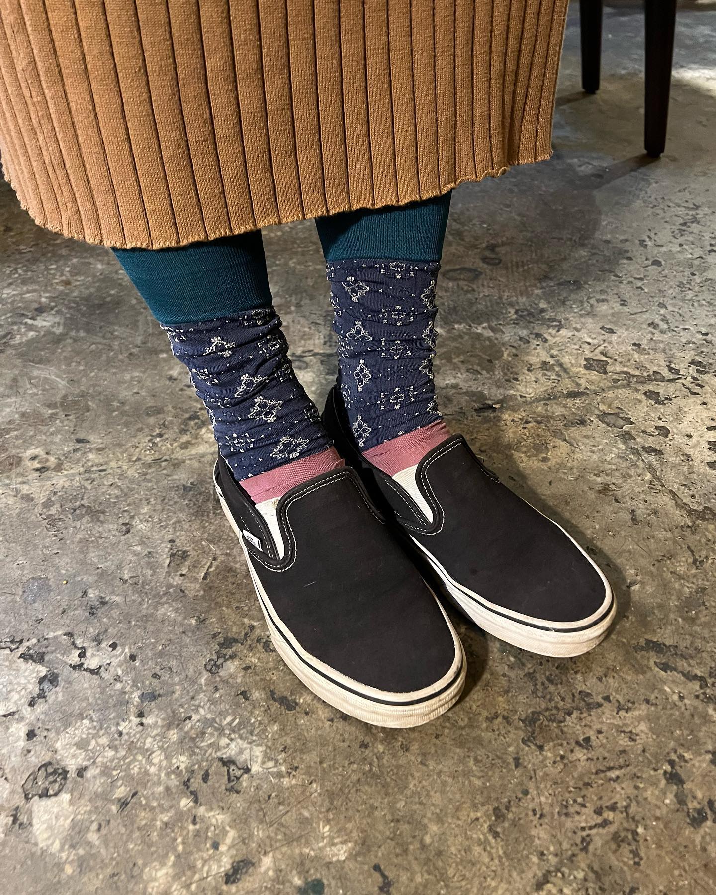 발등까지 예쁜 양말은 도대체 어떻게 해야하나

#양말스타그램
#양말
#양말덕후
#socks
#봄은왜이리짧은가
#sockstagram
#vans
#spring