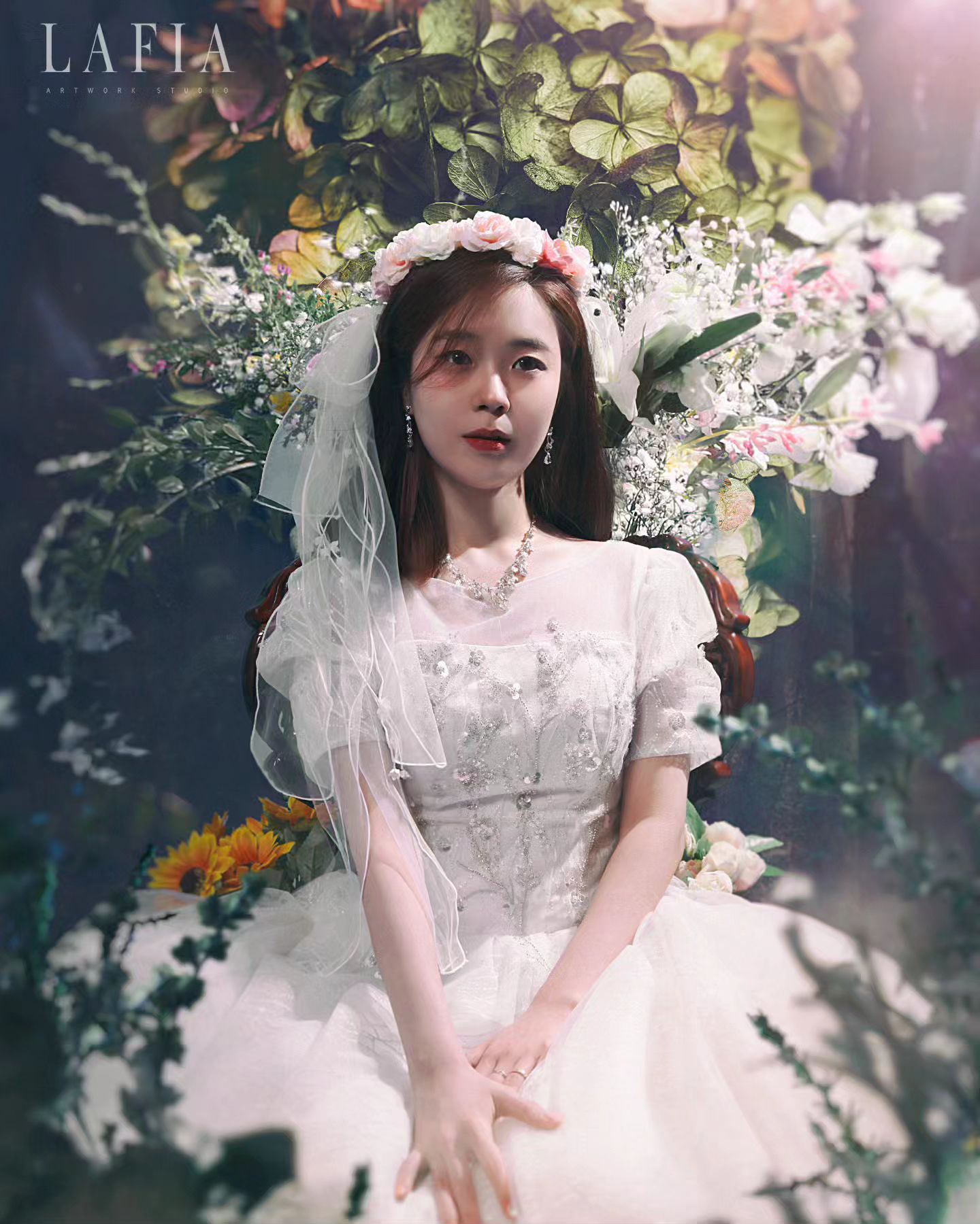 뚝딱이 출동!
.
스튜디오가서 사진찍는게 너무 오랜만이라
도착하자마자 뚝딱거리기 시작했는데
작가님께서 물챙겨주시고 긴장감 풀리게 도와주셨다ㅠㅠ감사합니다😁
.
드레스도 악세사리도 다 예뻐서 결정을 어려워하는 까마귀 눈만돌아가고..
.
뚝딱 거렸지만 금손 작가님 덕에 공주 성공!
.
.
.
#라피아스튜디오 [ #릴리안 ] 컨셉

예약하는 곳 : lafia_official
작가 : lafia_haean_photo

#라피아 #컨셉스튜디오 #컨셉사진 #공주컨셉 #공주드레스 #공주 #드레스 #4월