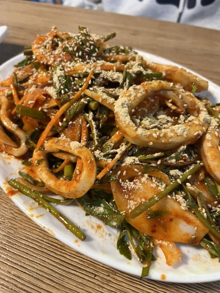 주마등 | 낙지젓 소면, 오징어 미나리 무침, 밥 전, 느린 마을 막걸리