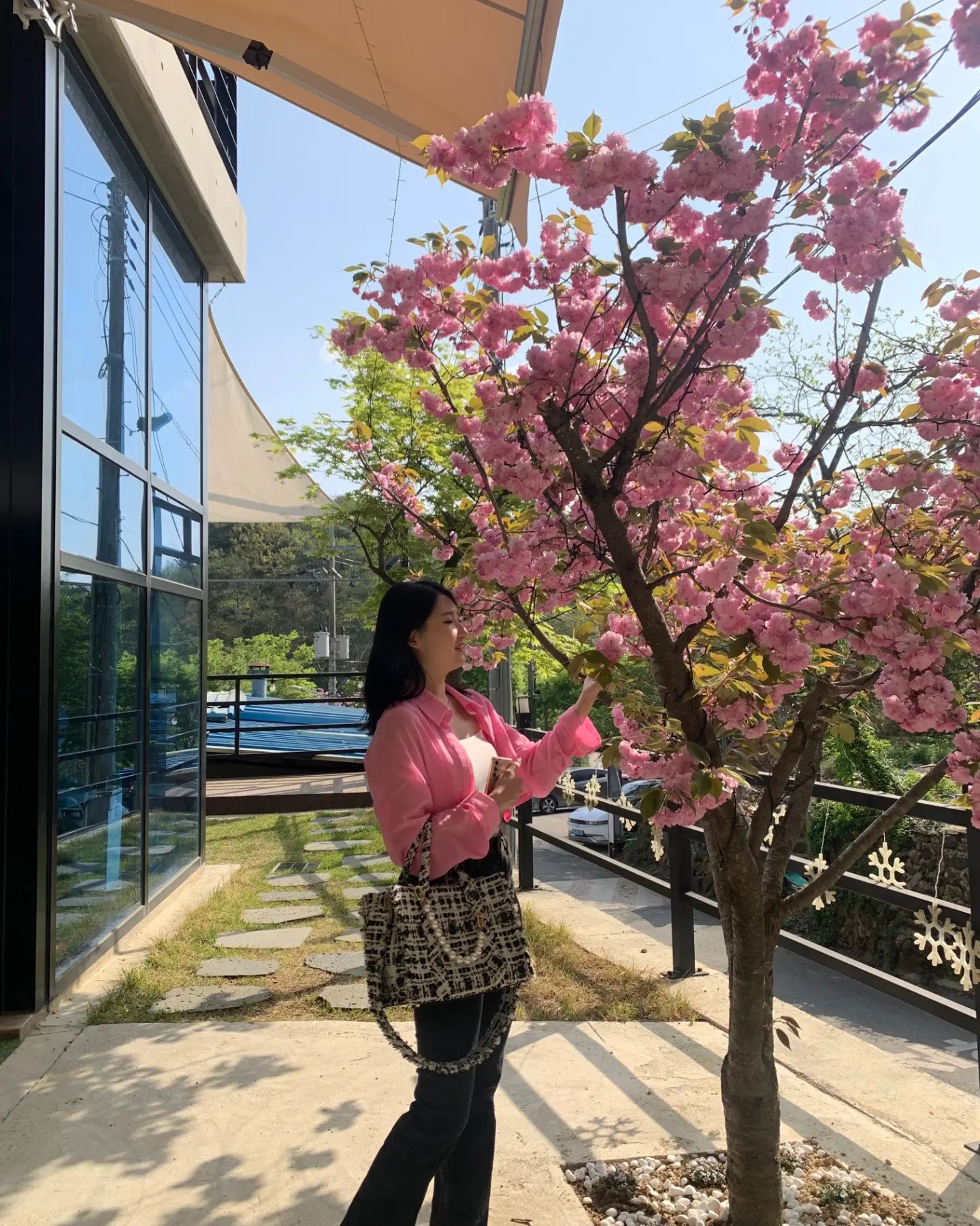 오늘 사진을 찍기 위해, 어제 사진을 지우는 삶
#저장공간부족⚠️ #아무렴어때