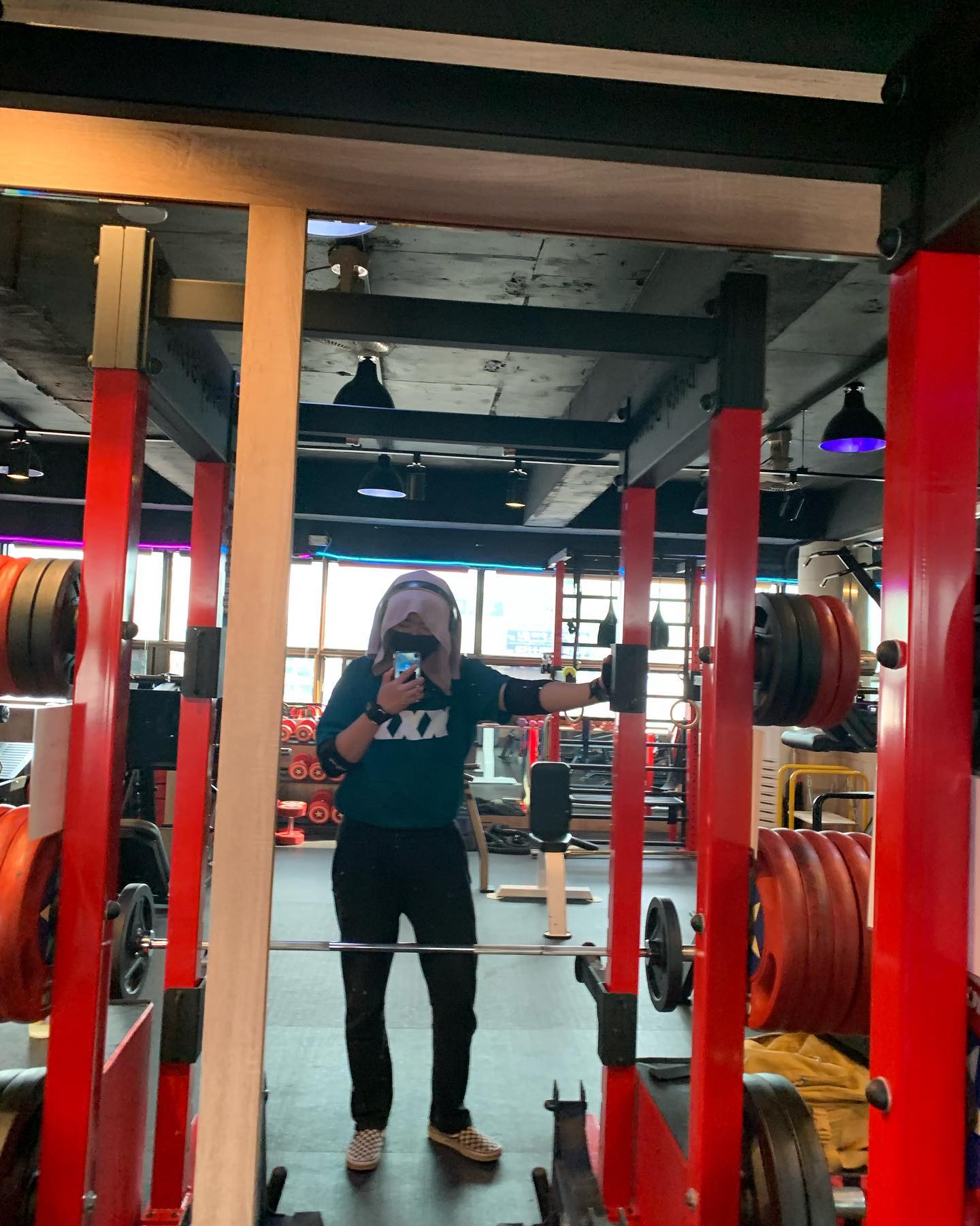 어운완!
3대400을 향해 항해
.
.
.
.
.
#어운완 #스트롱리프트 #5x5 #5x5stronglifts #스쿼트 #스퀏 #운동하는아빠 #딥스 #벤치프레스 #바벨로우