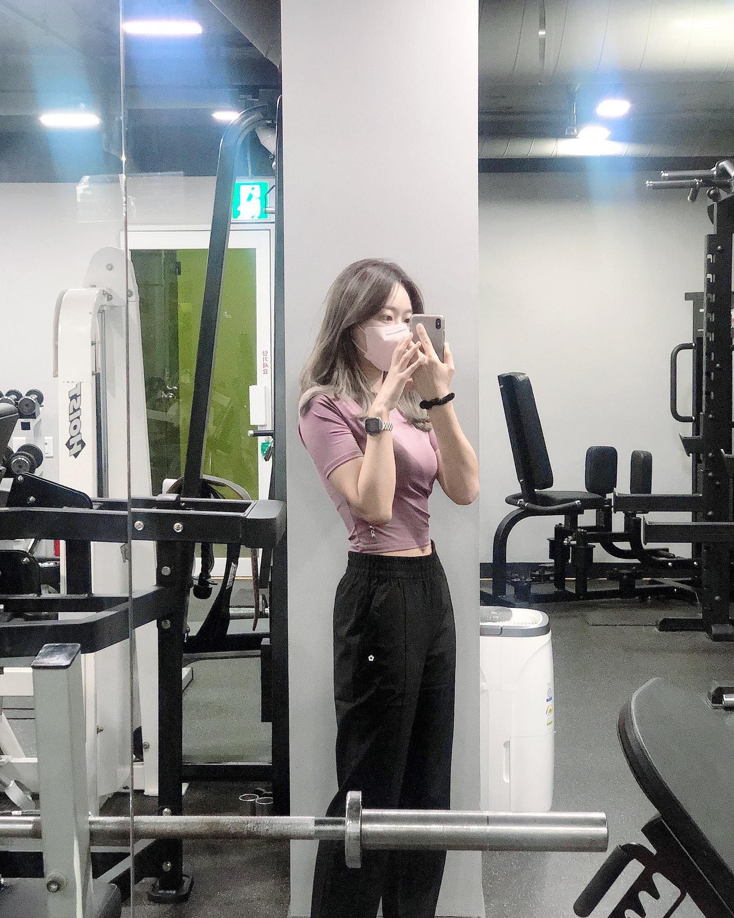 #하체운동 다음날 근육통 예약!!ㅠㅡㅜ

#운동기록 #workout
