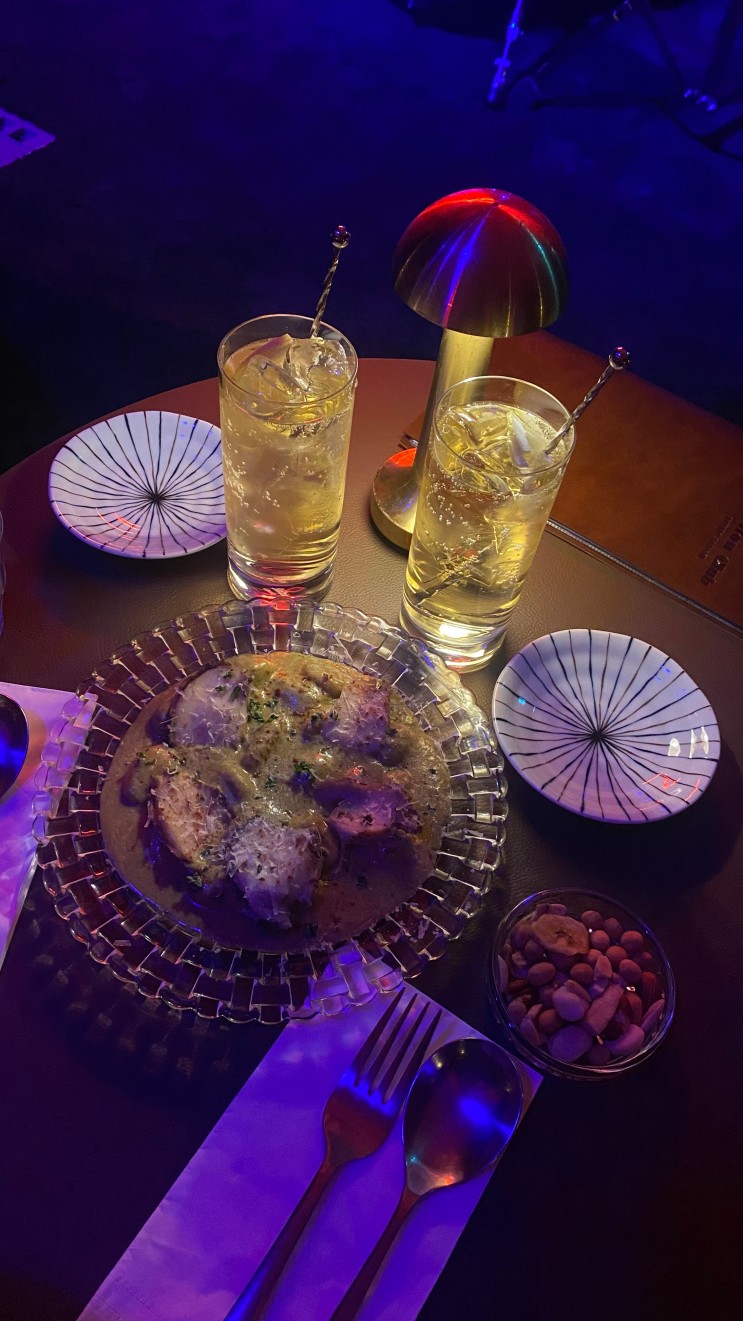 한남동 속 브리저튼 재즈 바 ; 코튼 클럽 사운즈 한남 ㅣ 용산 데이트 코스는 요기 ! ! ㅣ 인생 뇨끼 ㅣ 용산역 놀거리